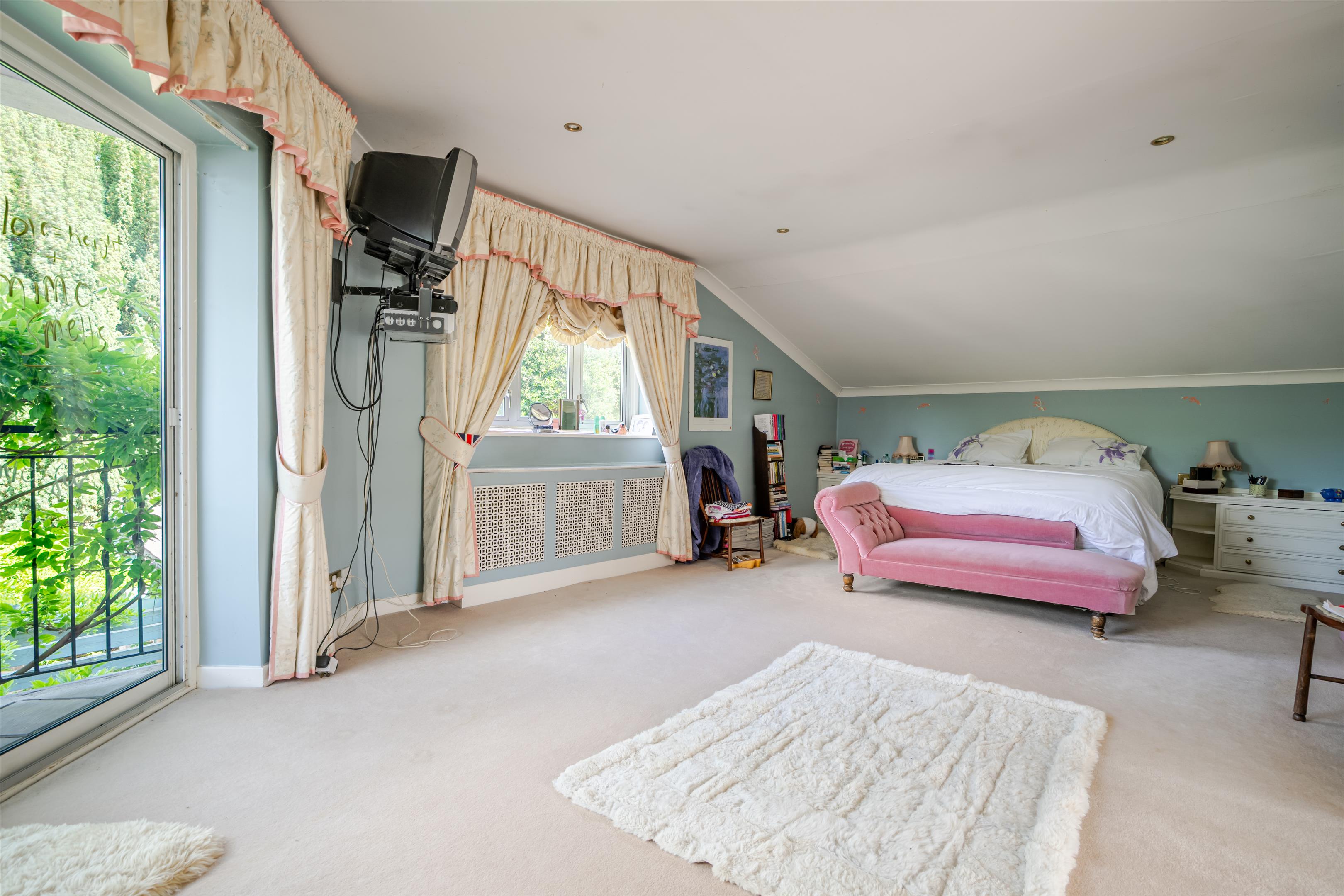 River Road, Taplow, Maidenhead, Buckinghamshire, SL6