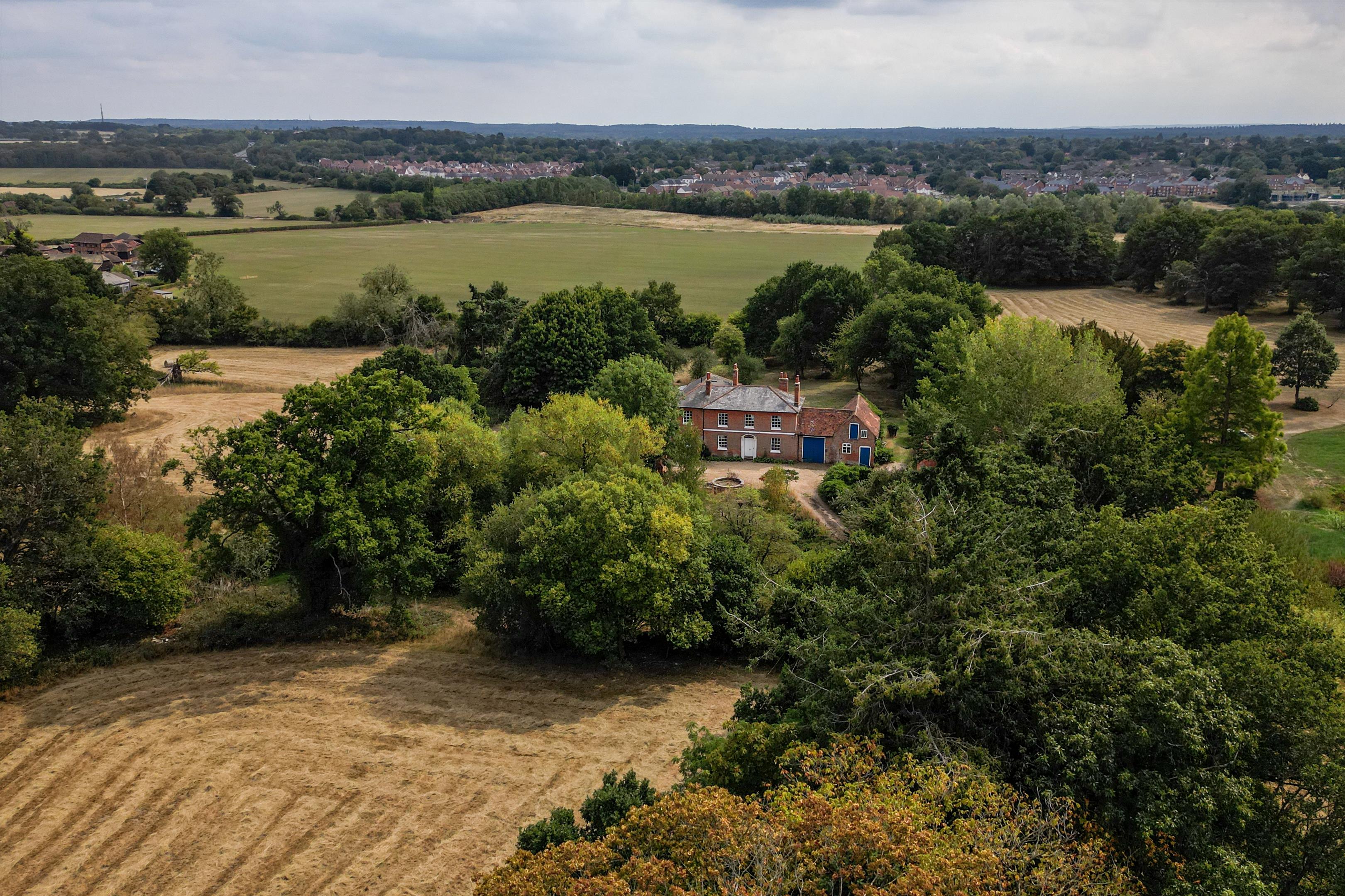Forest Road, Wokingham, Berkshire, RG40