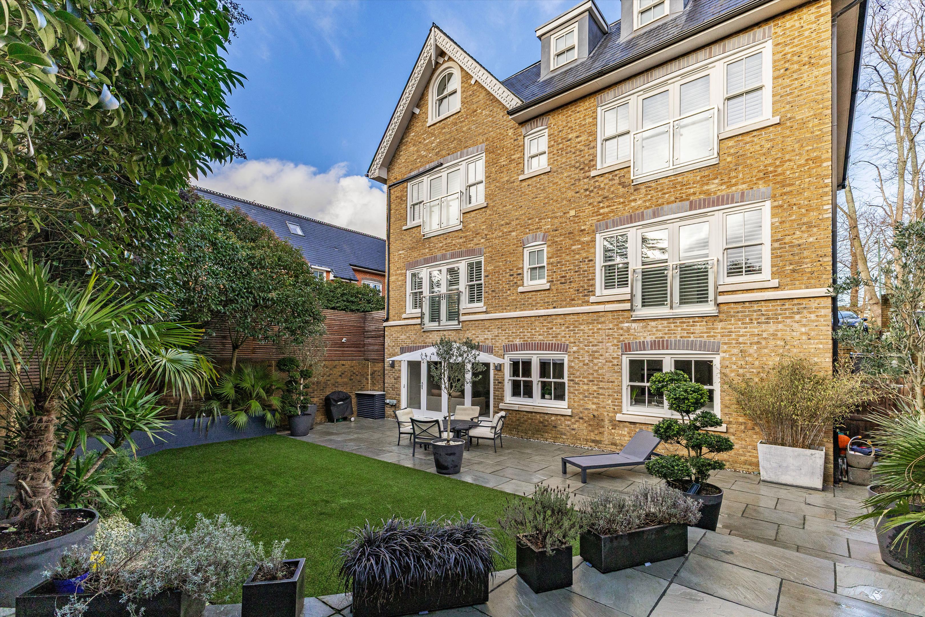 Windsor Grey Close, London Road, Ascot, SL5