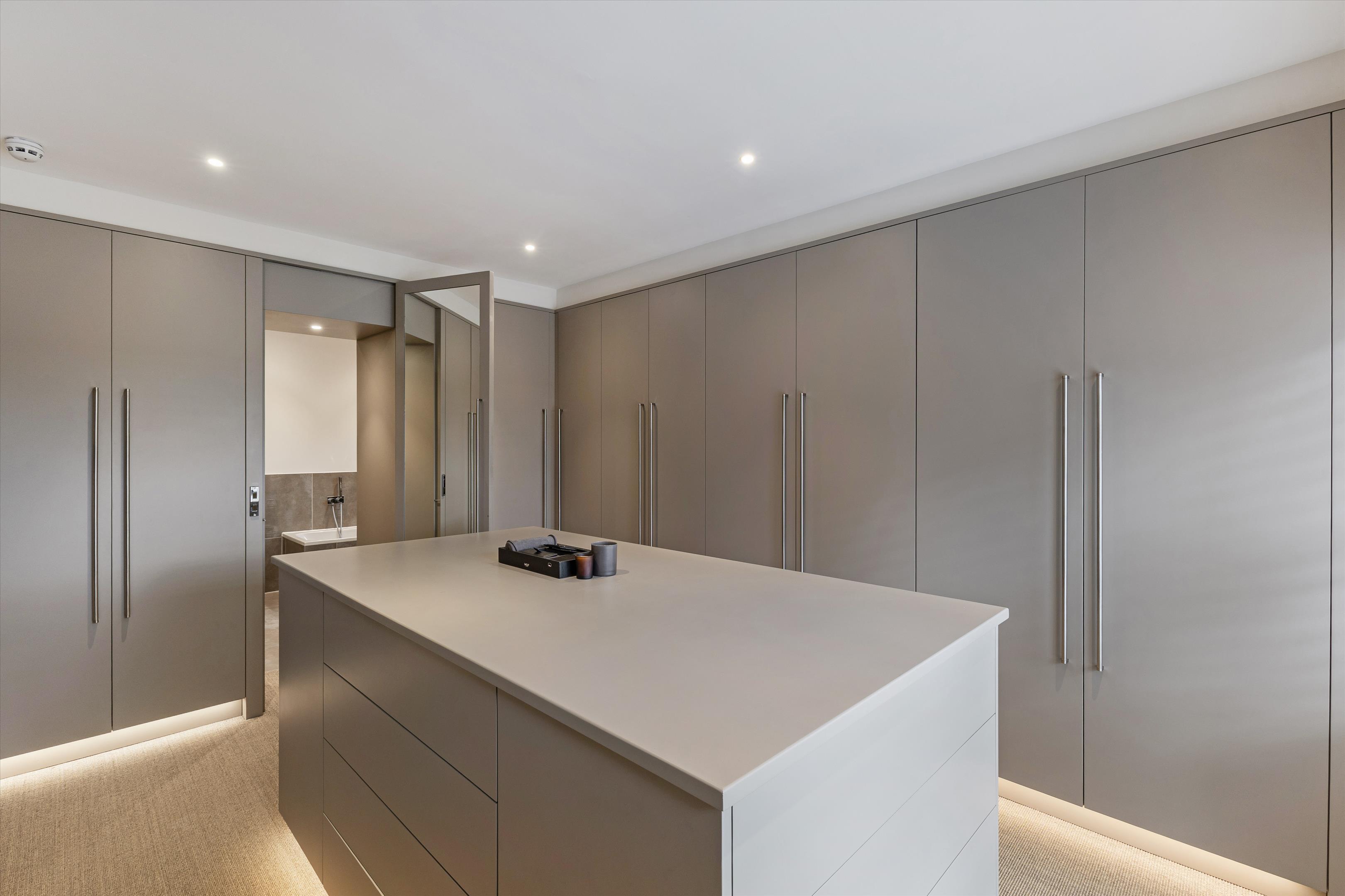 Windsor Grey Close, London Road, Ascot, SL5