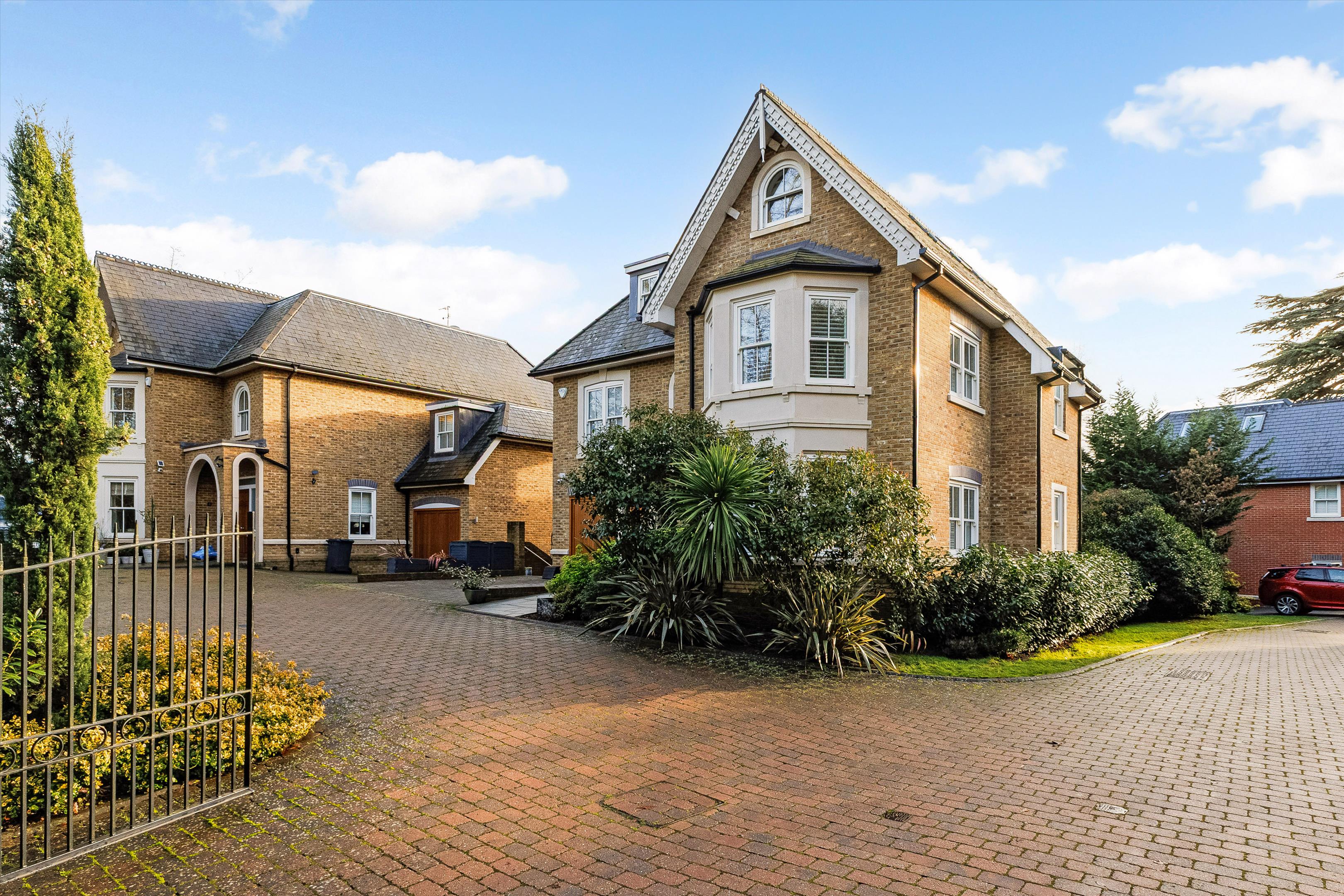 Windsor Grey Close, London Road, Ascot, SL5