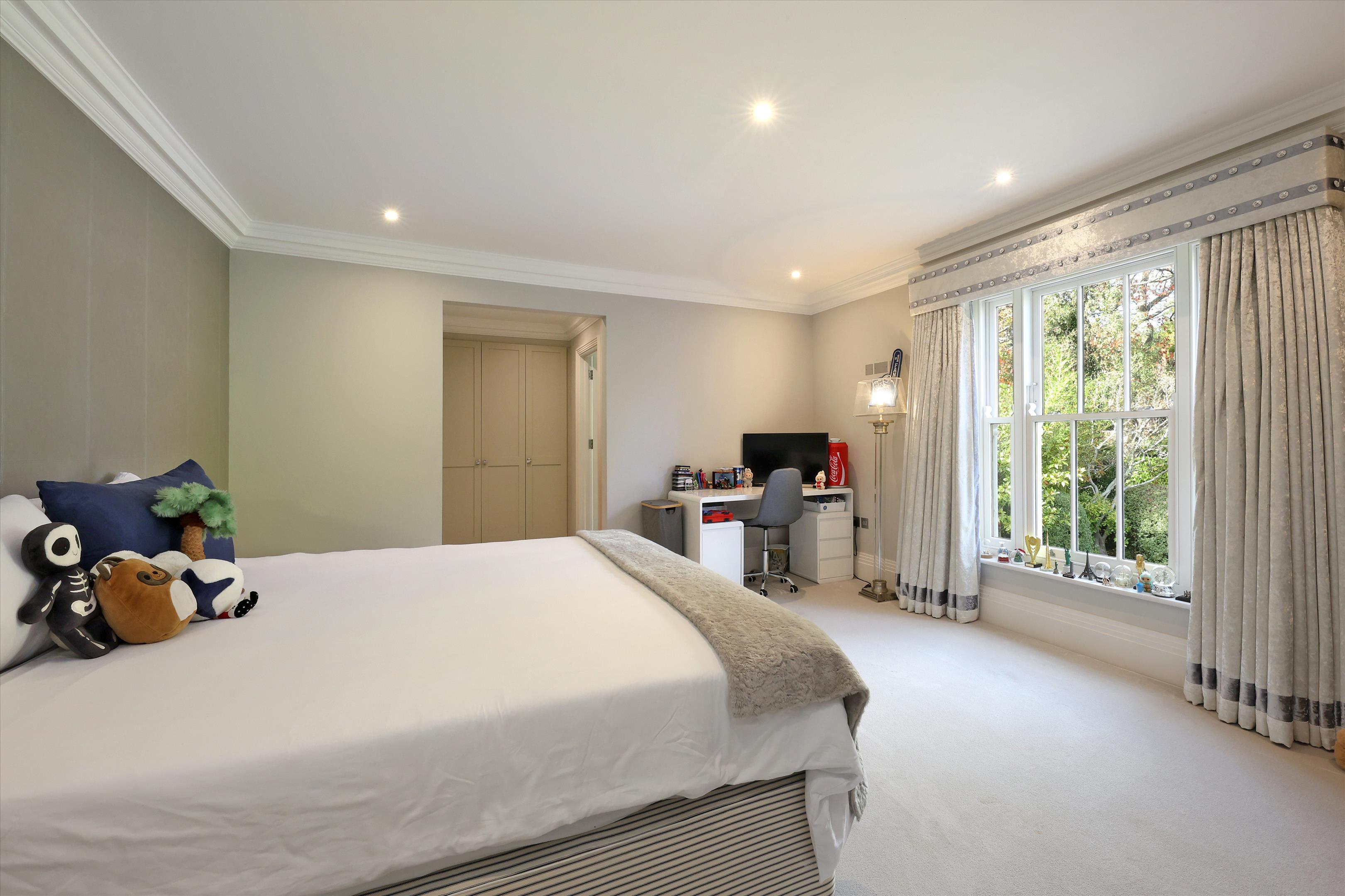 Keepers Walk, Wentworth, Virginia Water, Surrey, GU25