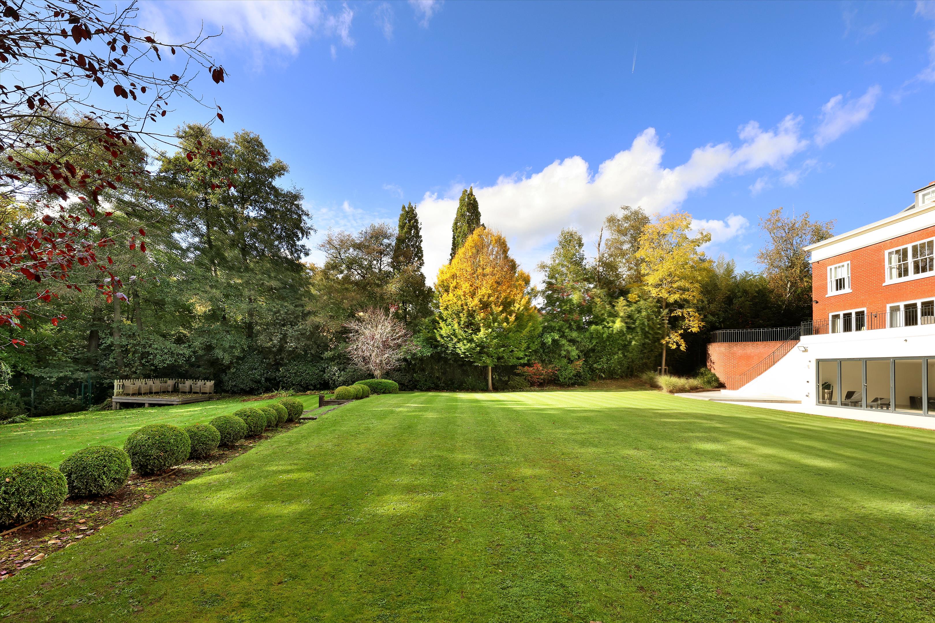 Keepers Walk, Wentworth, Virginia Water, Surrey, GU25