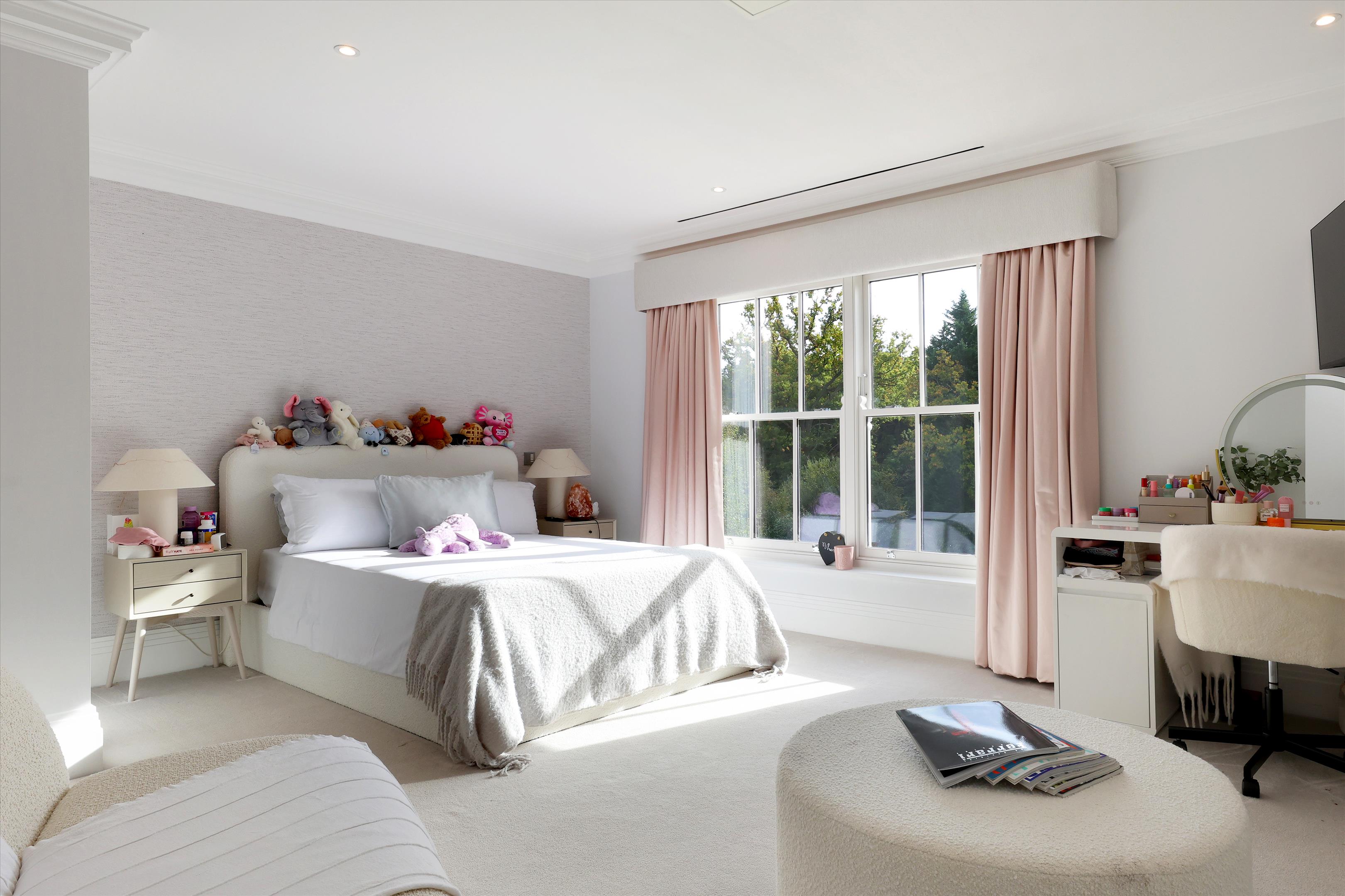 Keepers Walk, Wentworth, Virginia Water, Surrey, GU25