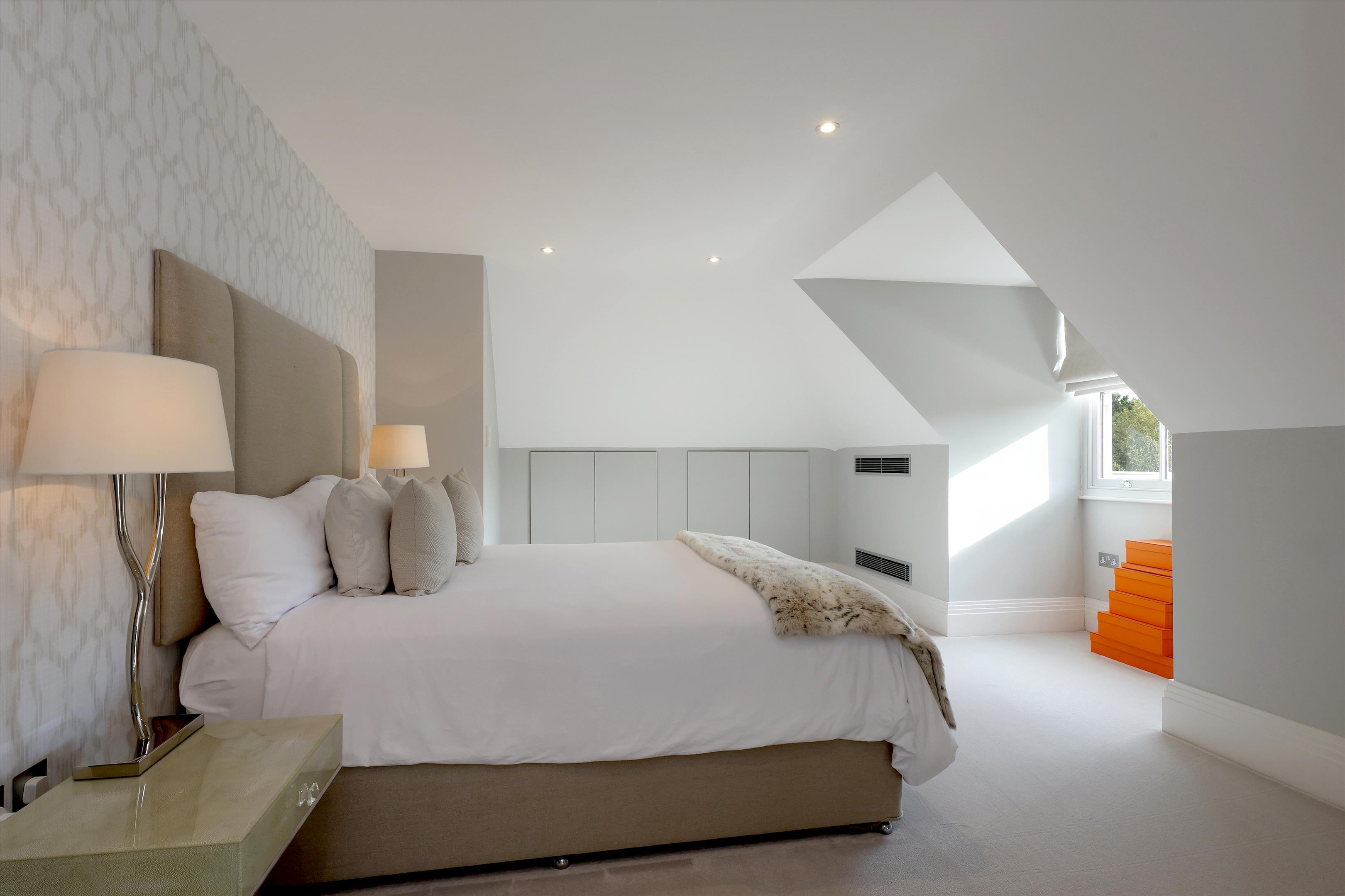 Keepers Walk, Wentworth, Virginia Water, Surrey, GU25