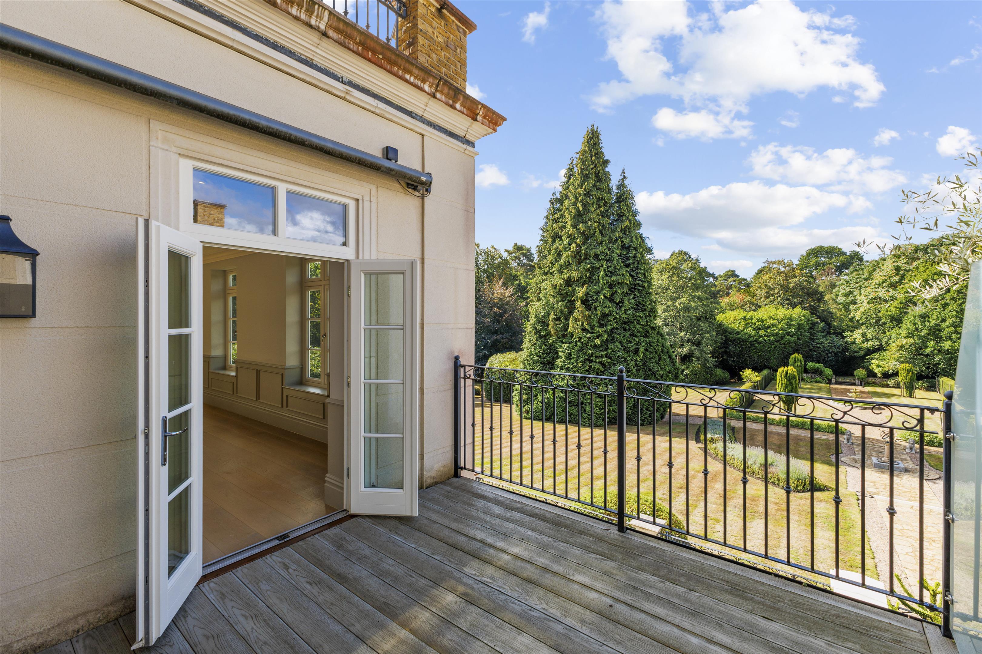 Kings Ride, Ascot, Berkshire, SL5