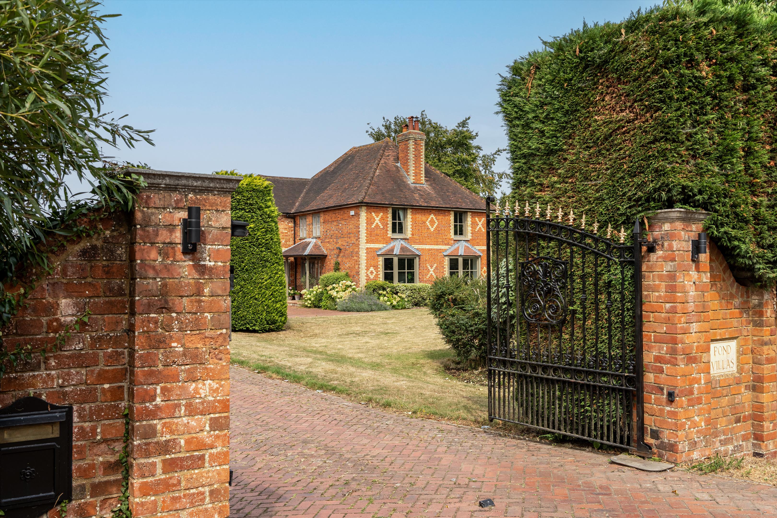Littlefield Green, White Waltham, Maidenhead, Berkshire, SL6