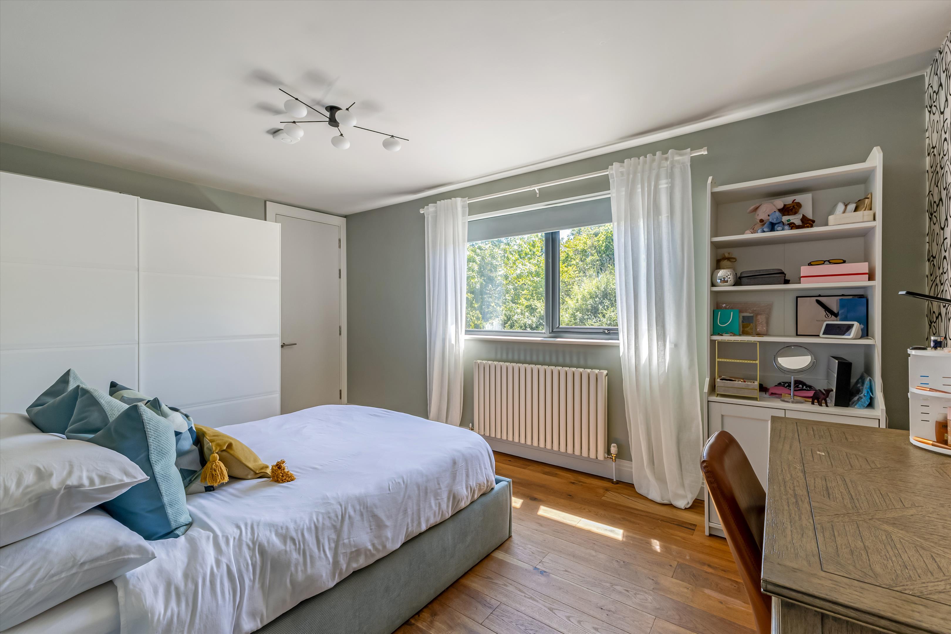 Chestnut Drive, Windsor, Berkshire SL4
