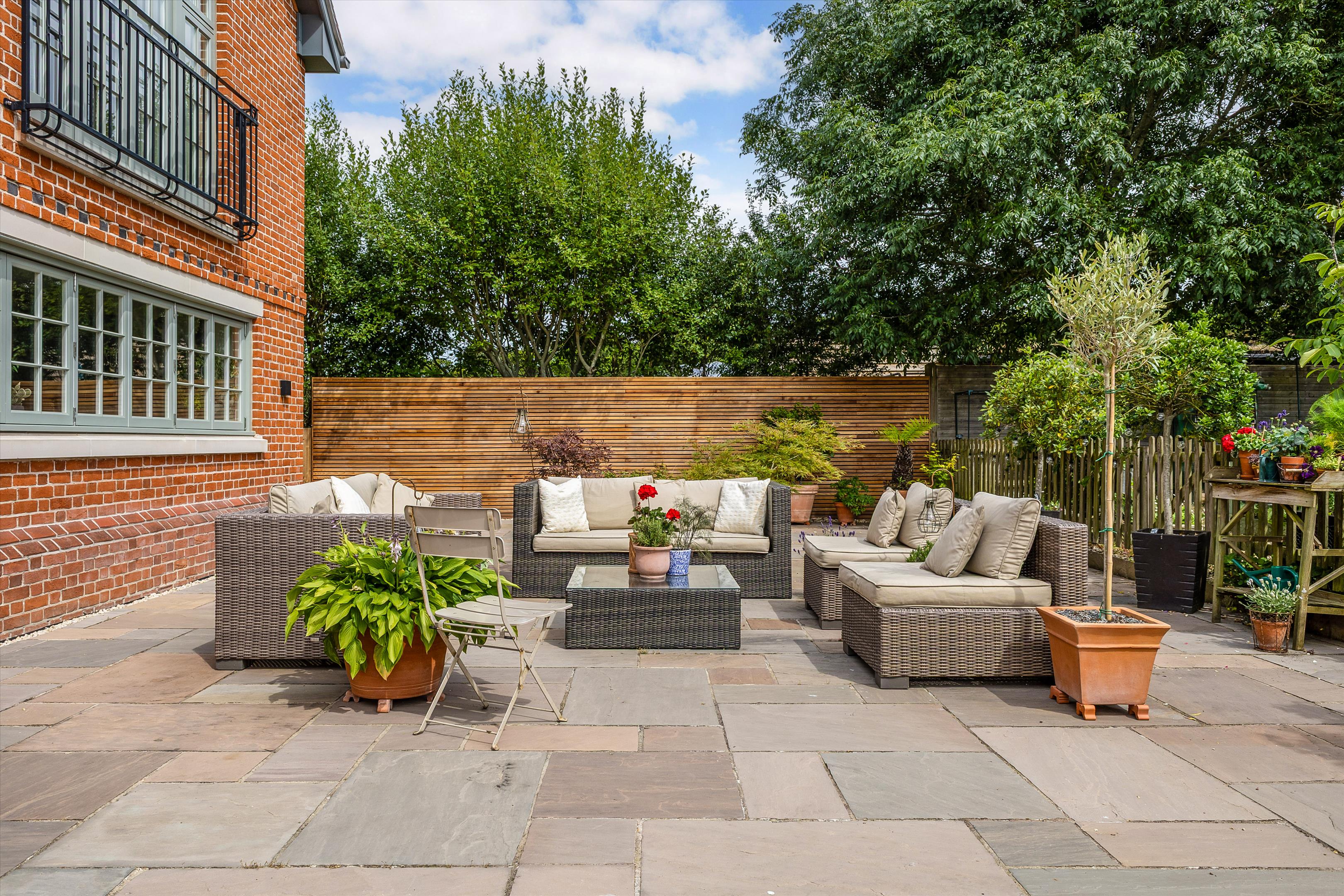 Forest Road, Wokingham, Berkshire RG40