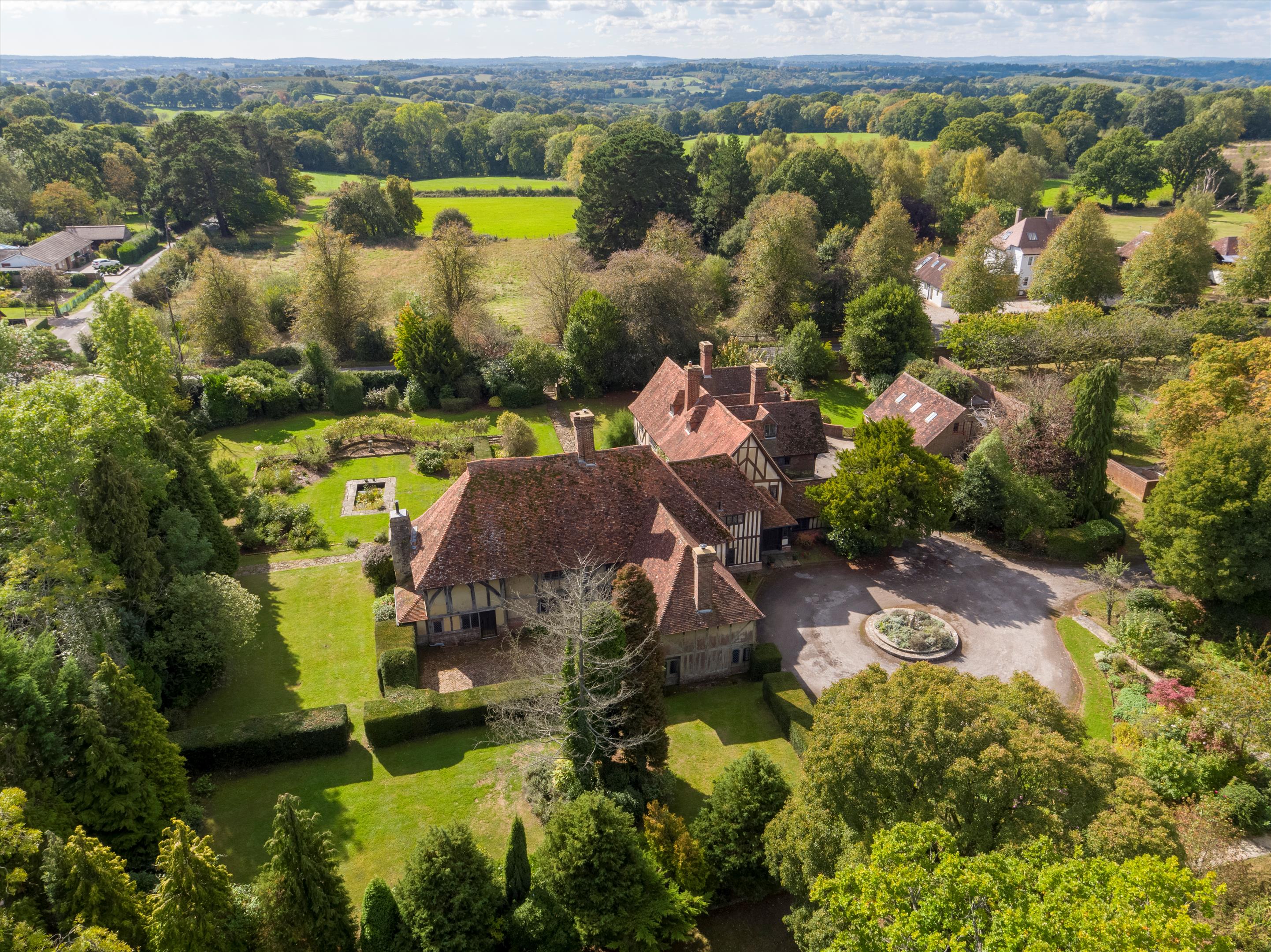 Old Manor House, Cranbrook Road, Benenden, Cranbrook, Kent, TN17 4ES