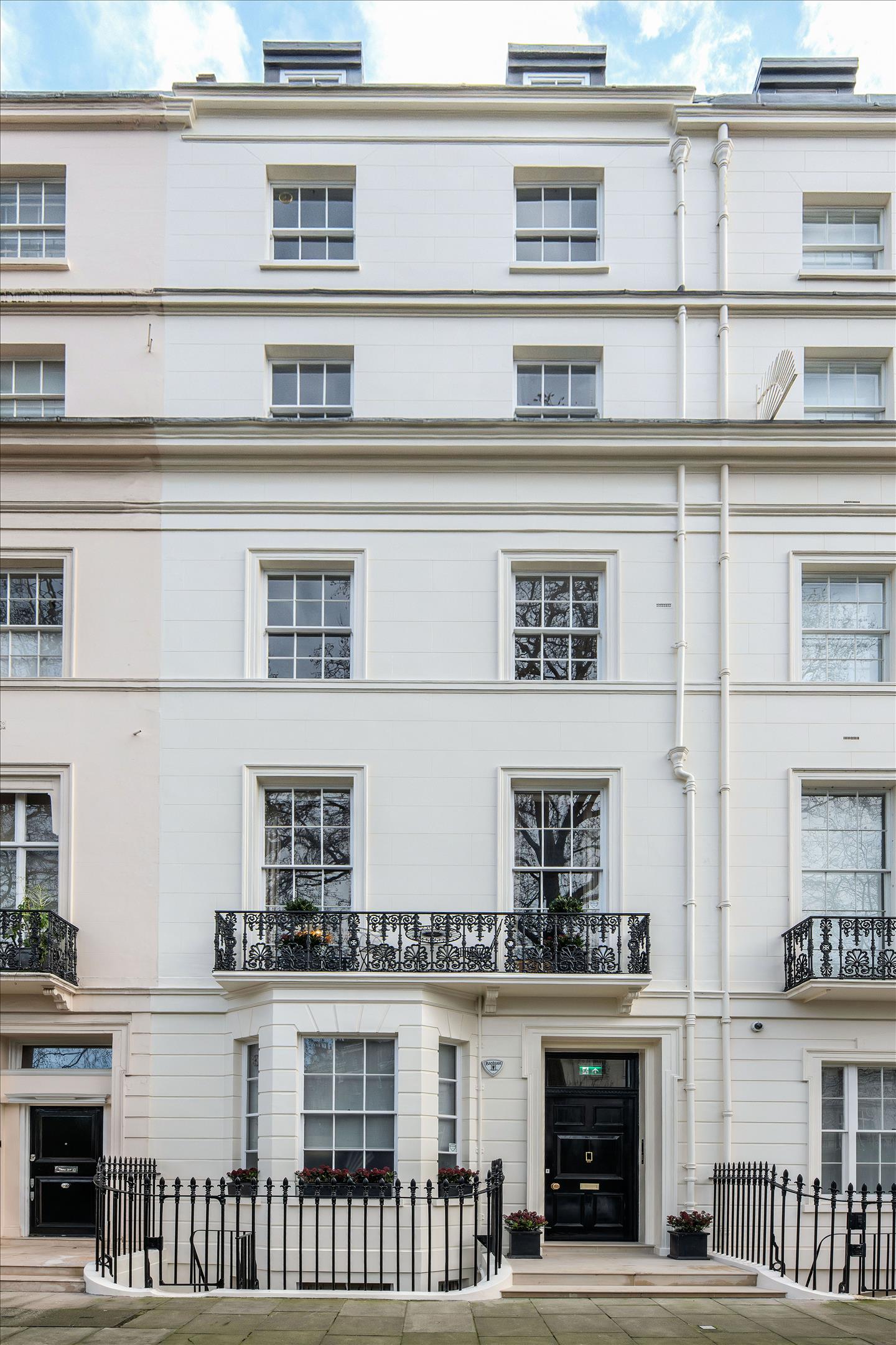 Flat 3, 45 Wilton Crescent, Belgravia, London, SW1X 8RX