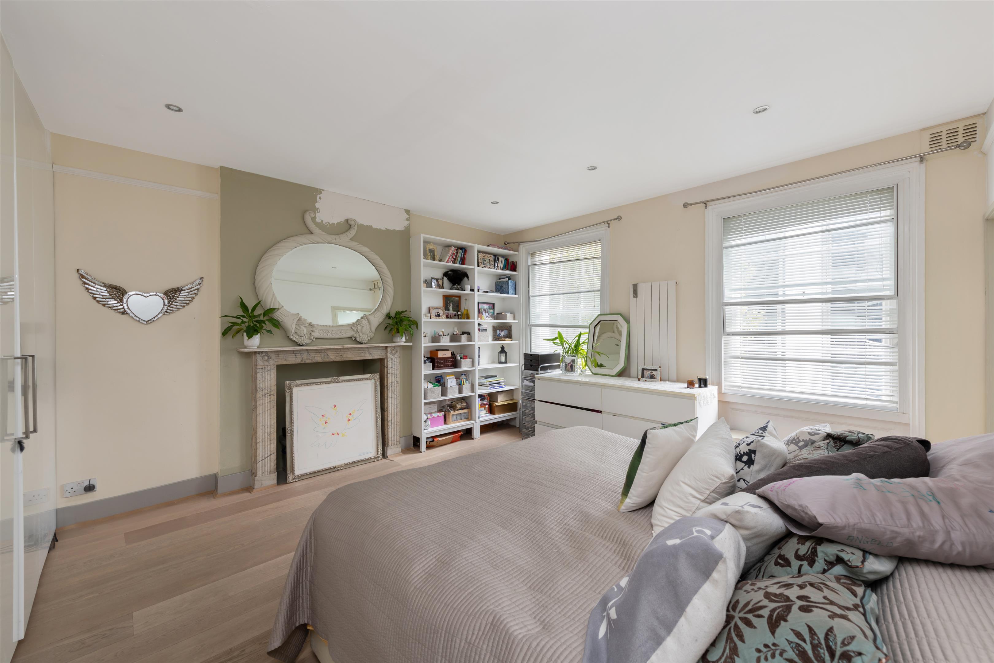 Clapham Road, London, SW9