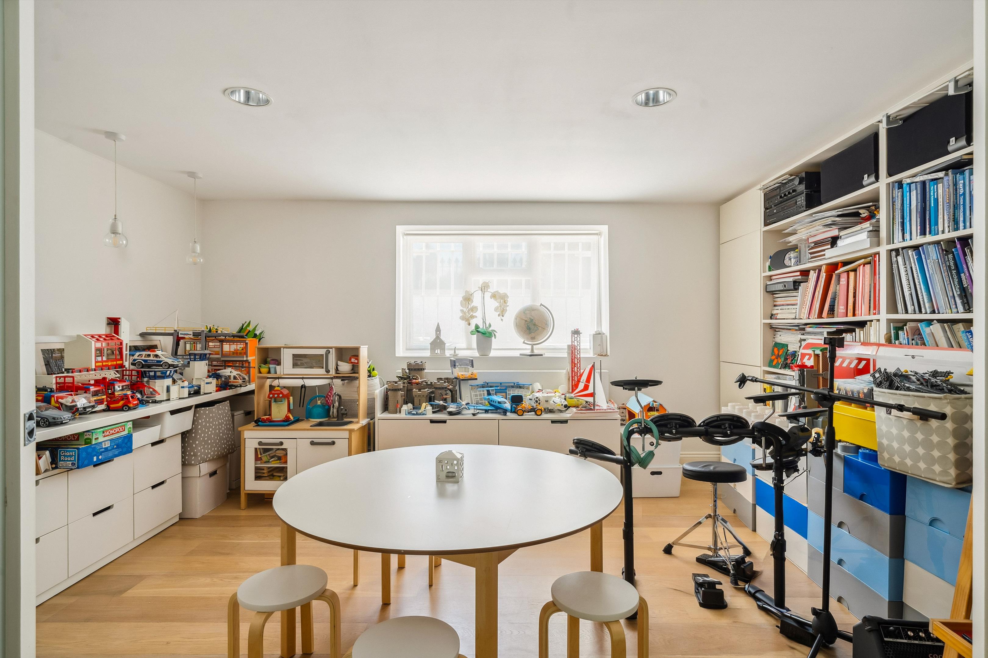 Stockwell Park Road, London, SW9