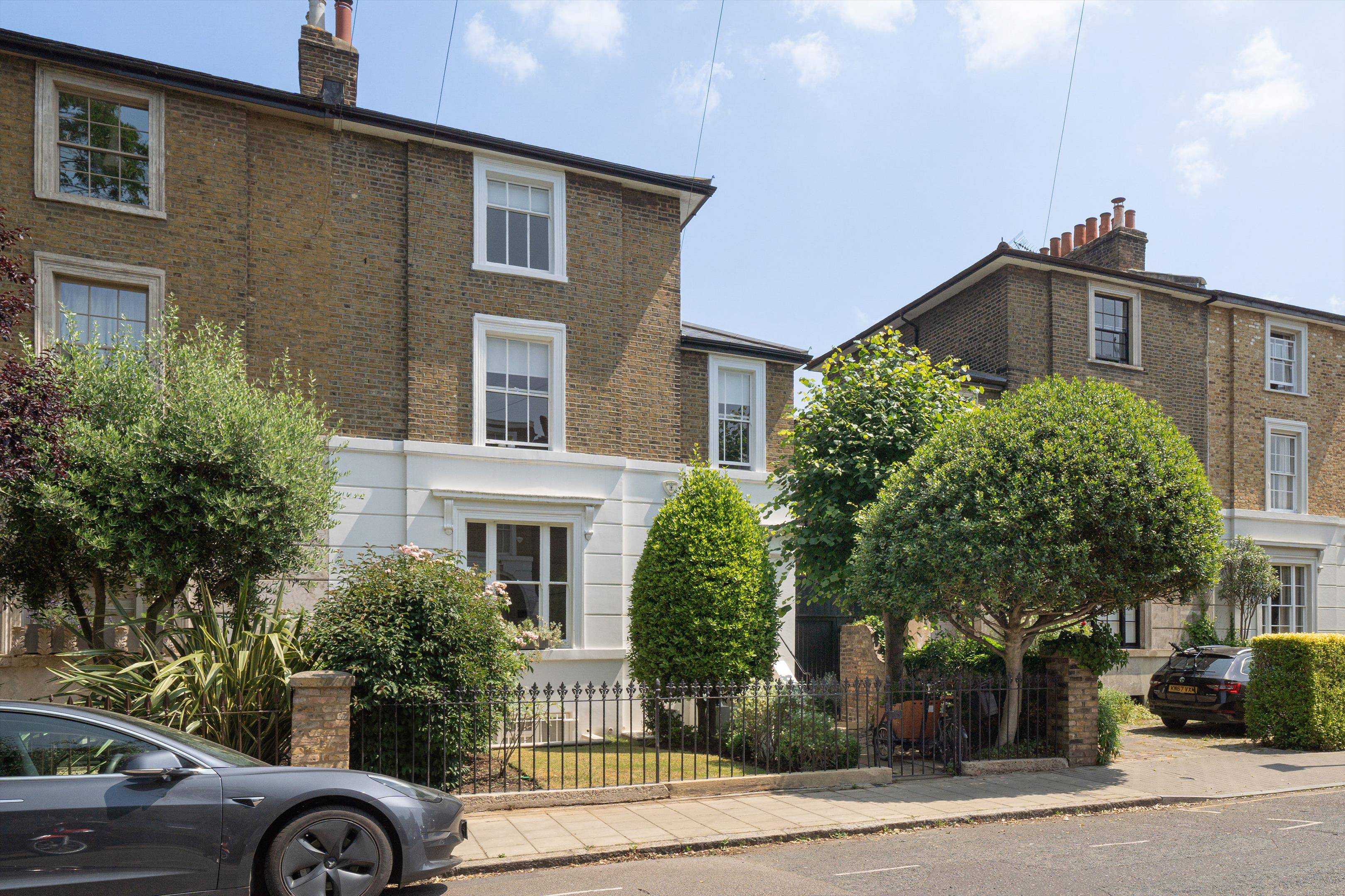 Stockwell Park Road, London, SW9