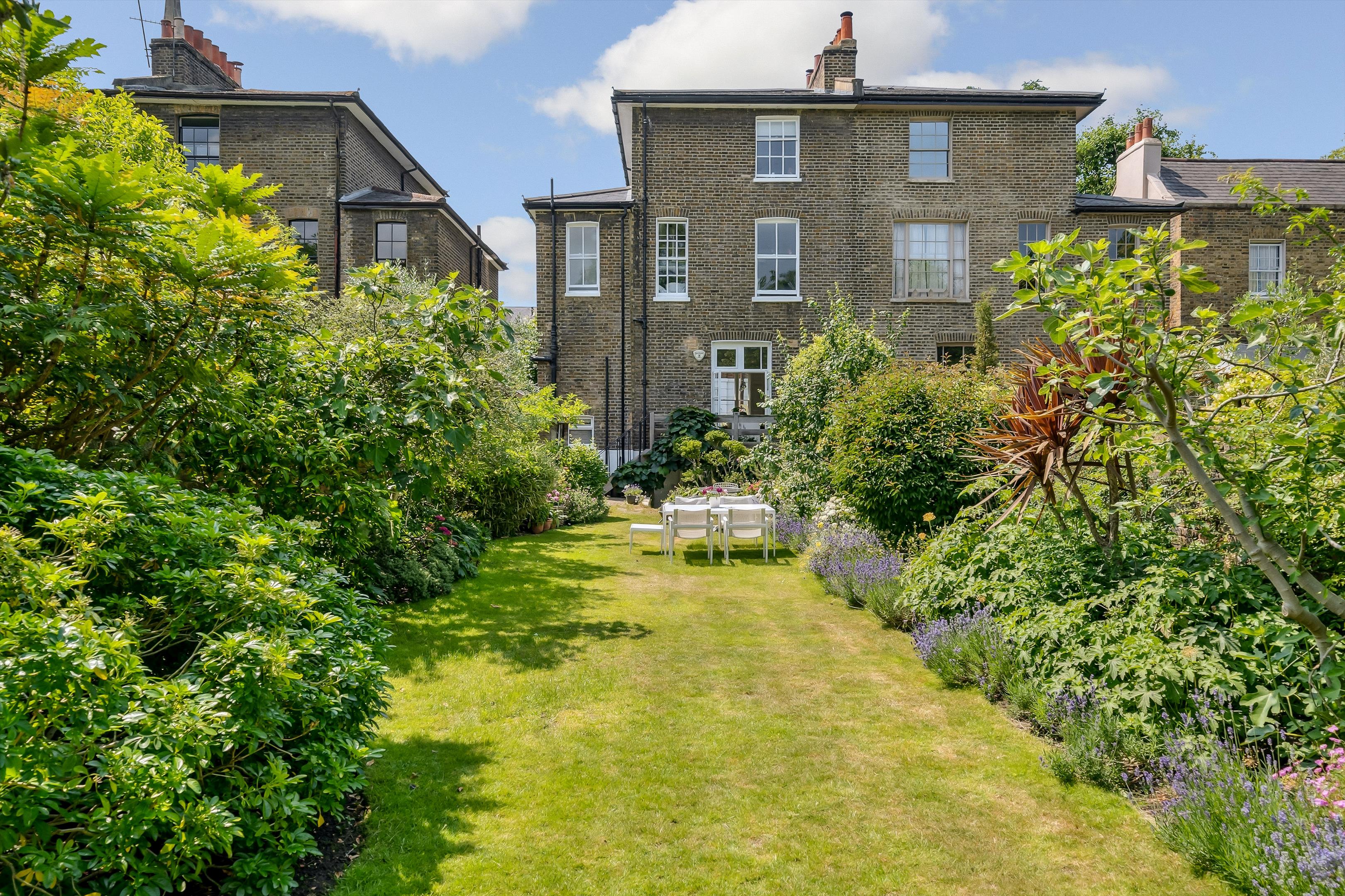 Stockwell Park Road, London, SW9