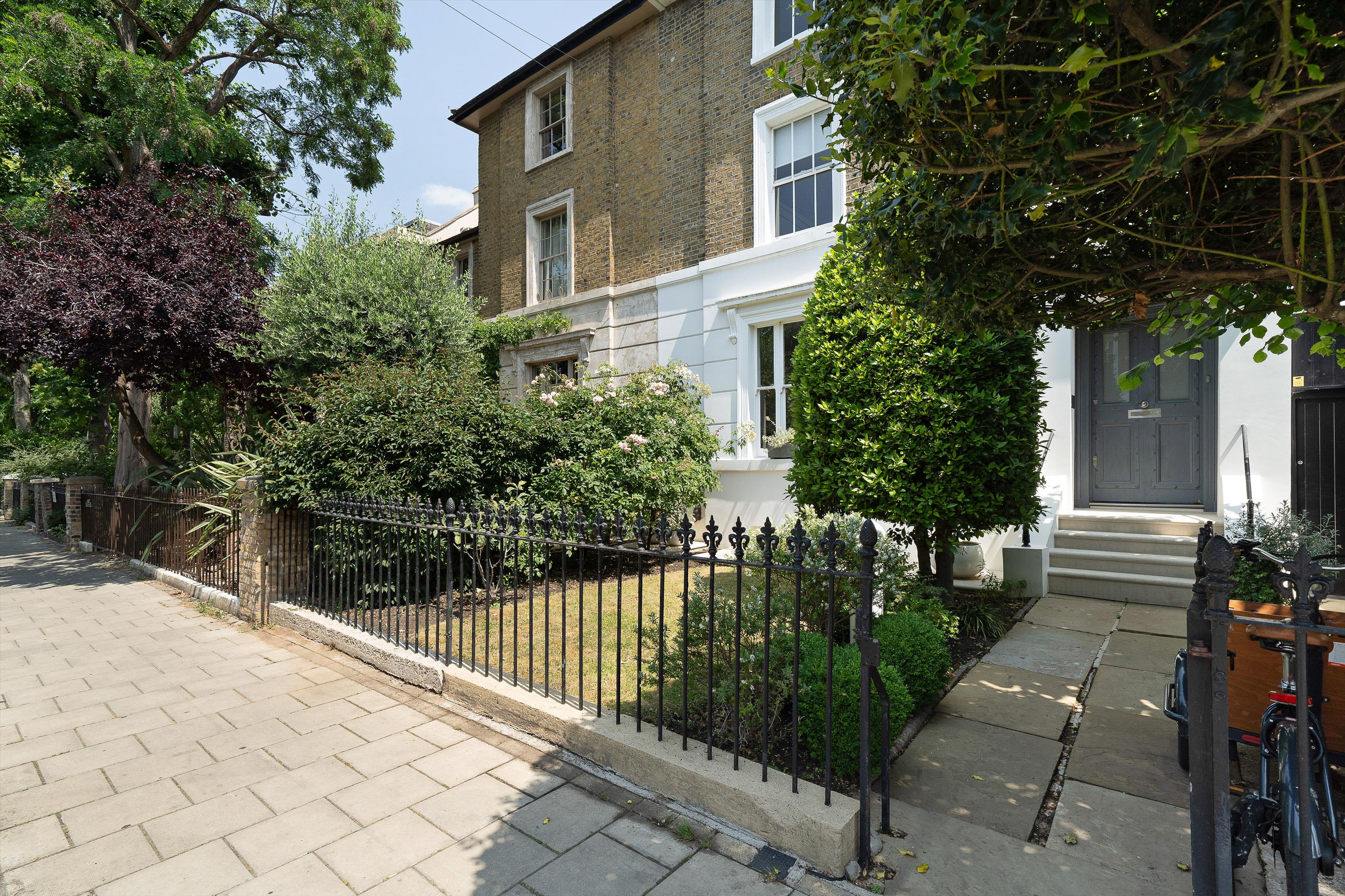 Stockwell Park Road, London, SW9