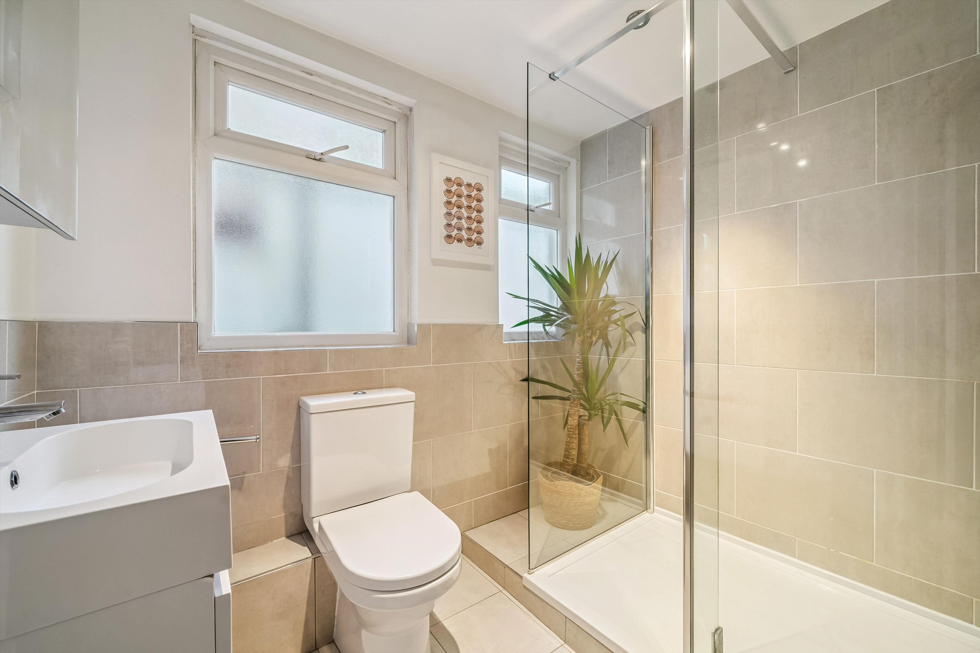 Glycena Road, London, SW11