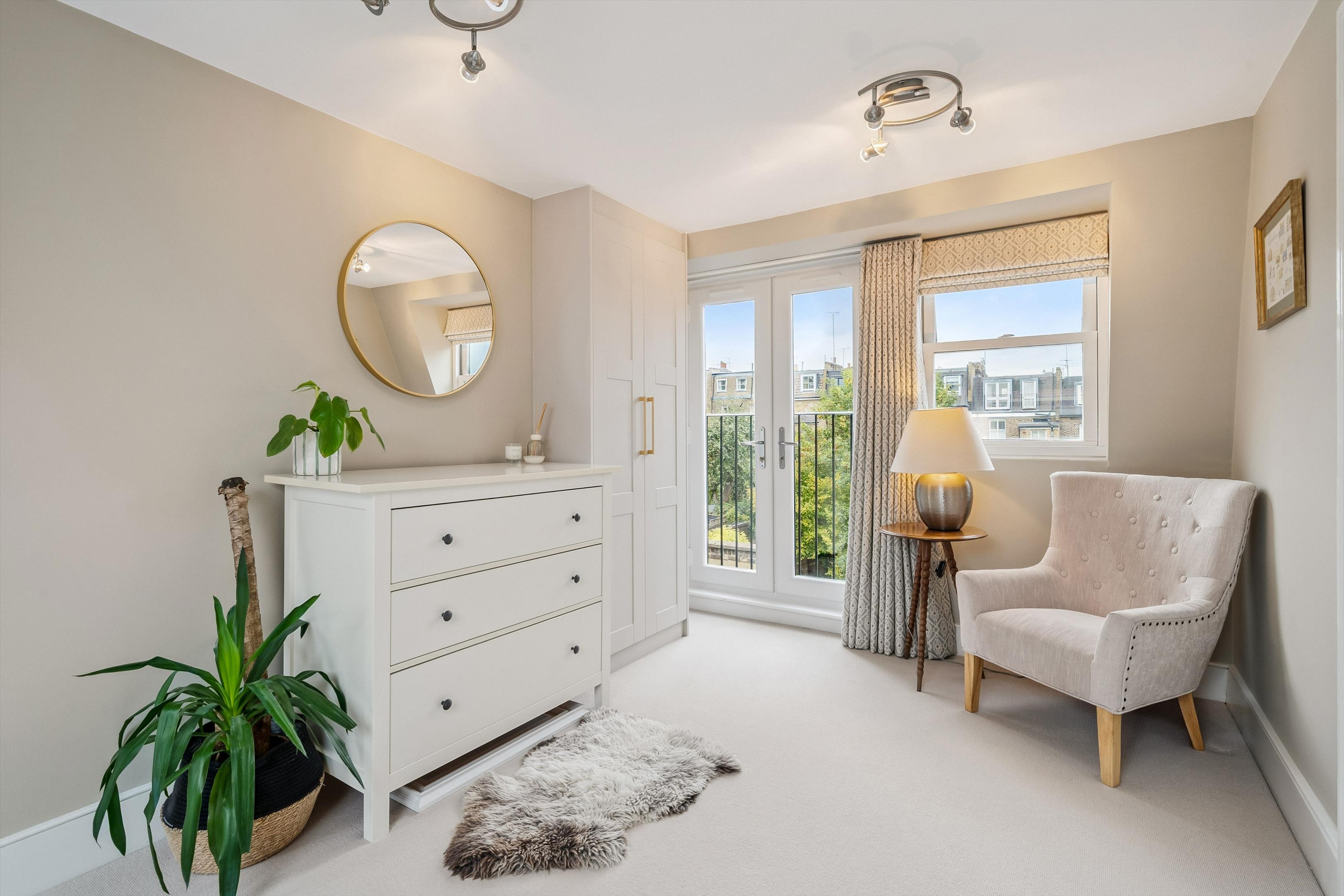 Glycena Road, London, SW11
