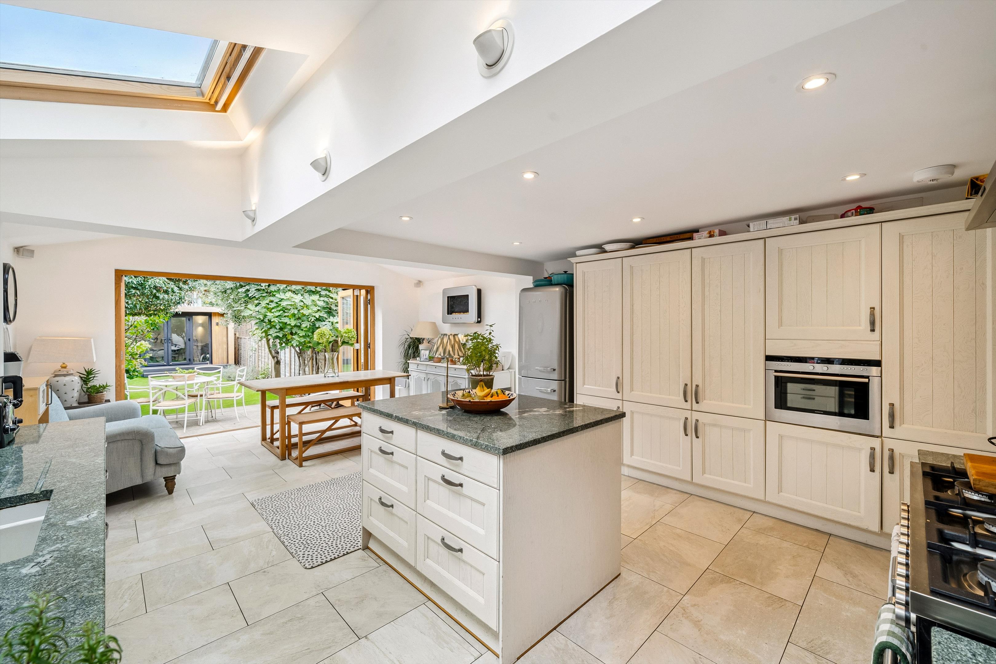 Glycena Road, London, SW11