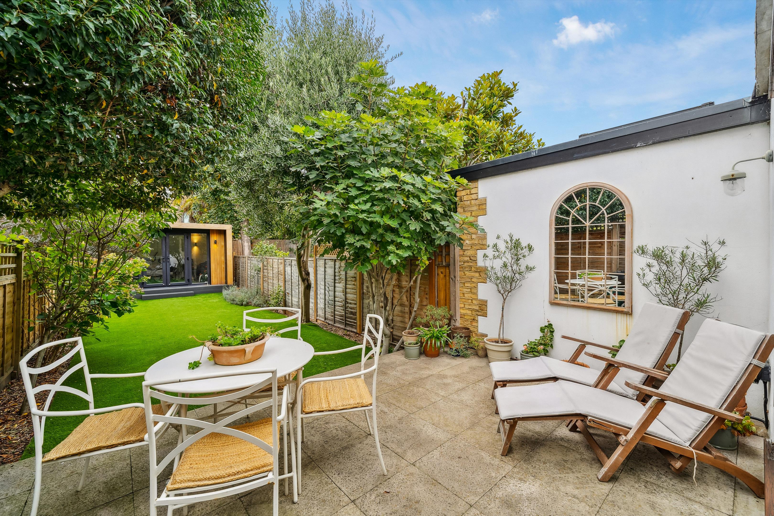 Glycena Road, London, SW11