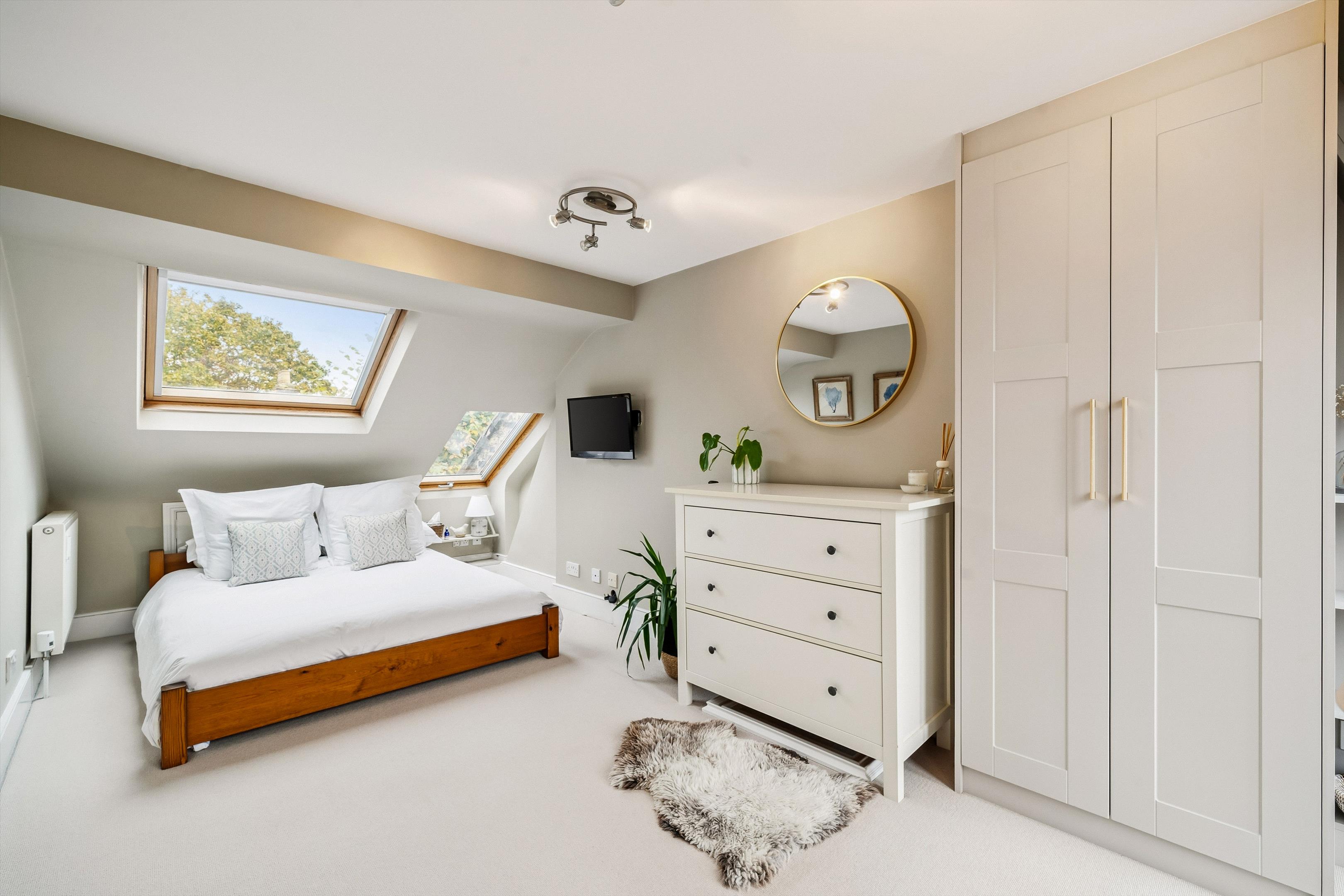 Glycena Road, London, SW11