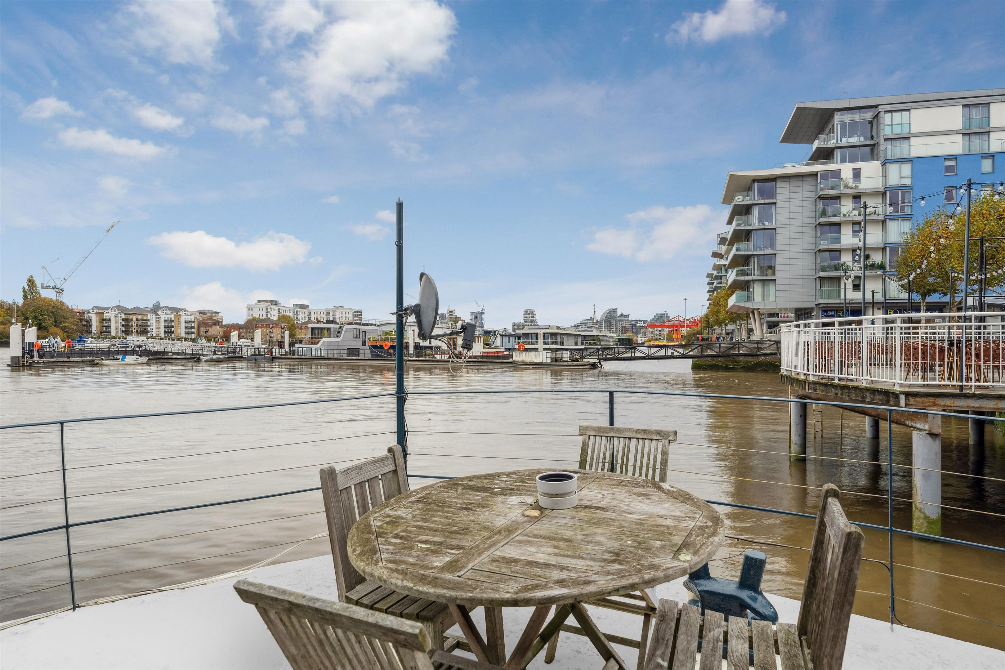 Prospect Moorings, Prospect Quay, Lightermans Walk, Point Pleasant, London, SW18.