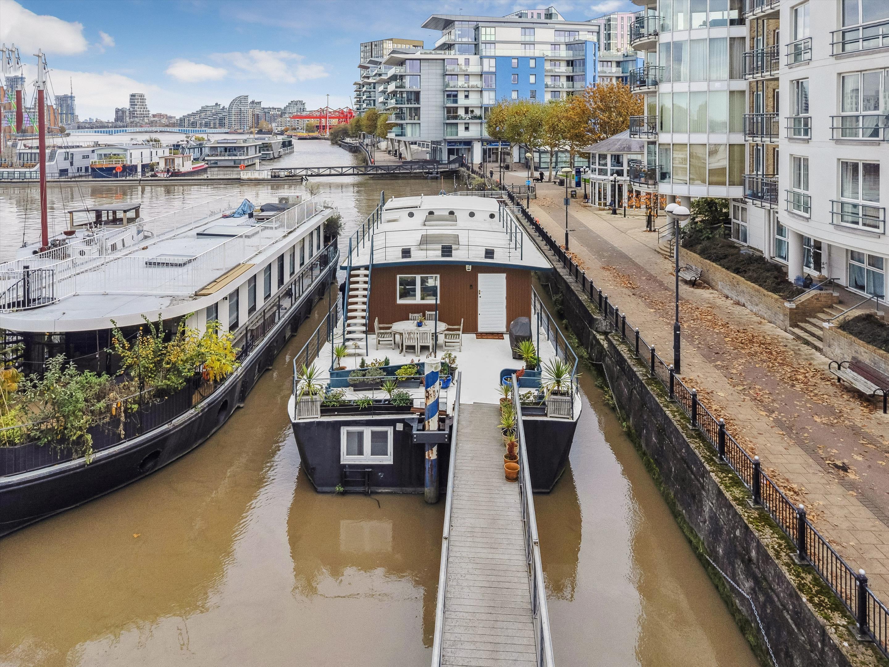 Prospect Moorings, Prospect Quay, Lightermans Walk, Point Pleasant, London, SW18.