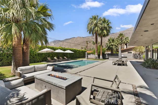 675 E Mesquite AVE, PALM SPRINGS