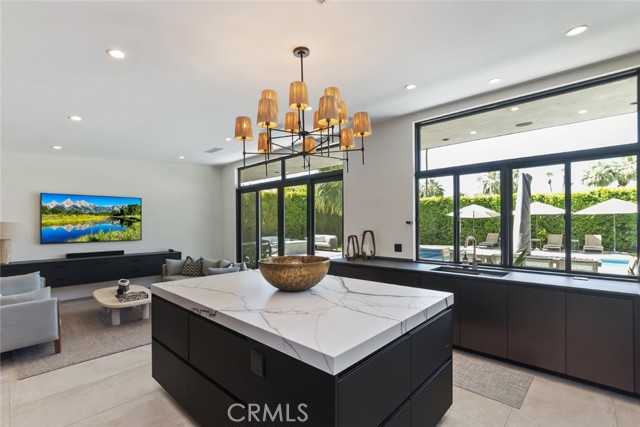 675 E Mesquite AVE, PALM SPRINGS