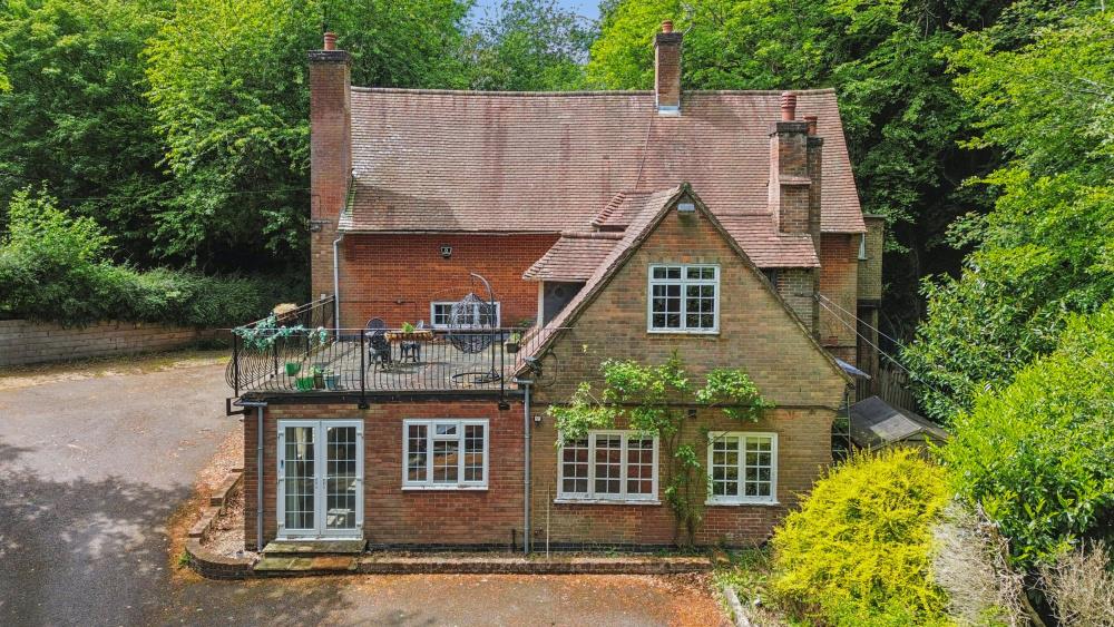 Clappins Lane, North Dean, High Wycombe, Buckinghamshire HP14