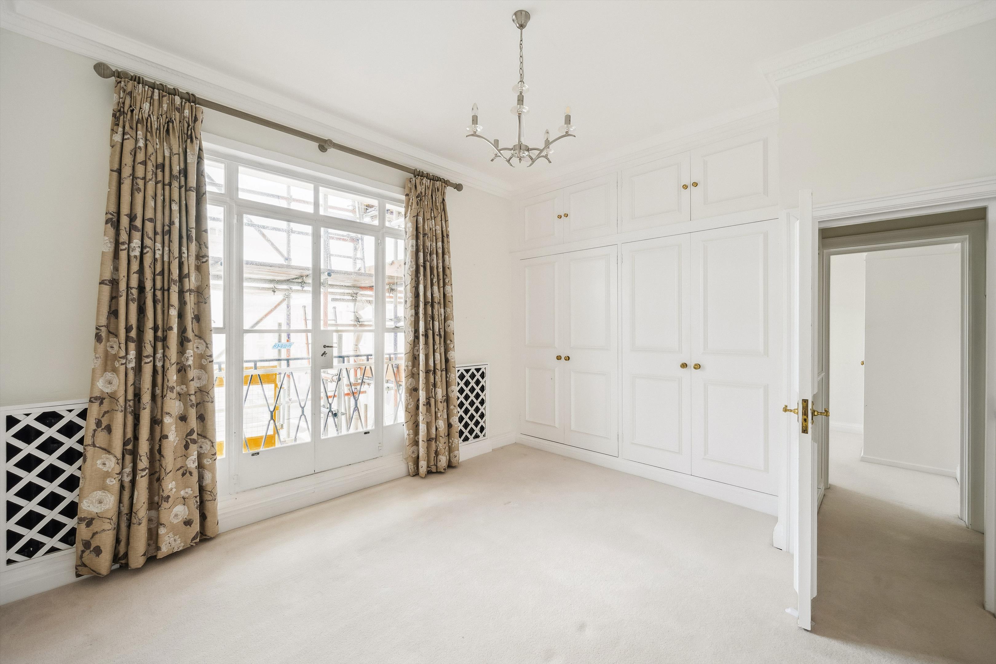 Eaton Square, London, SW1W