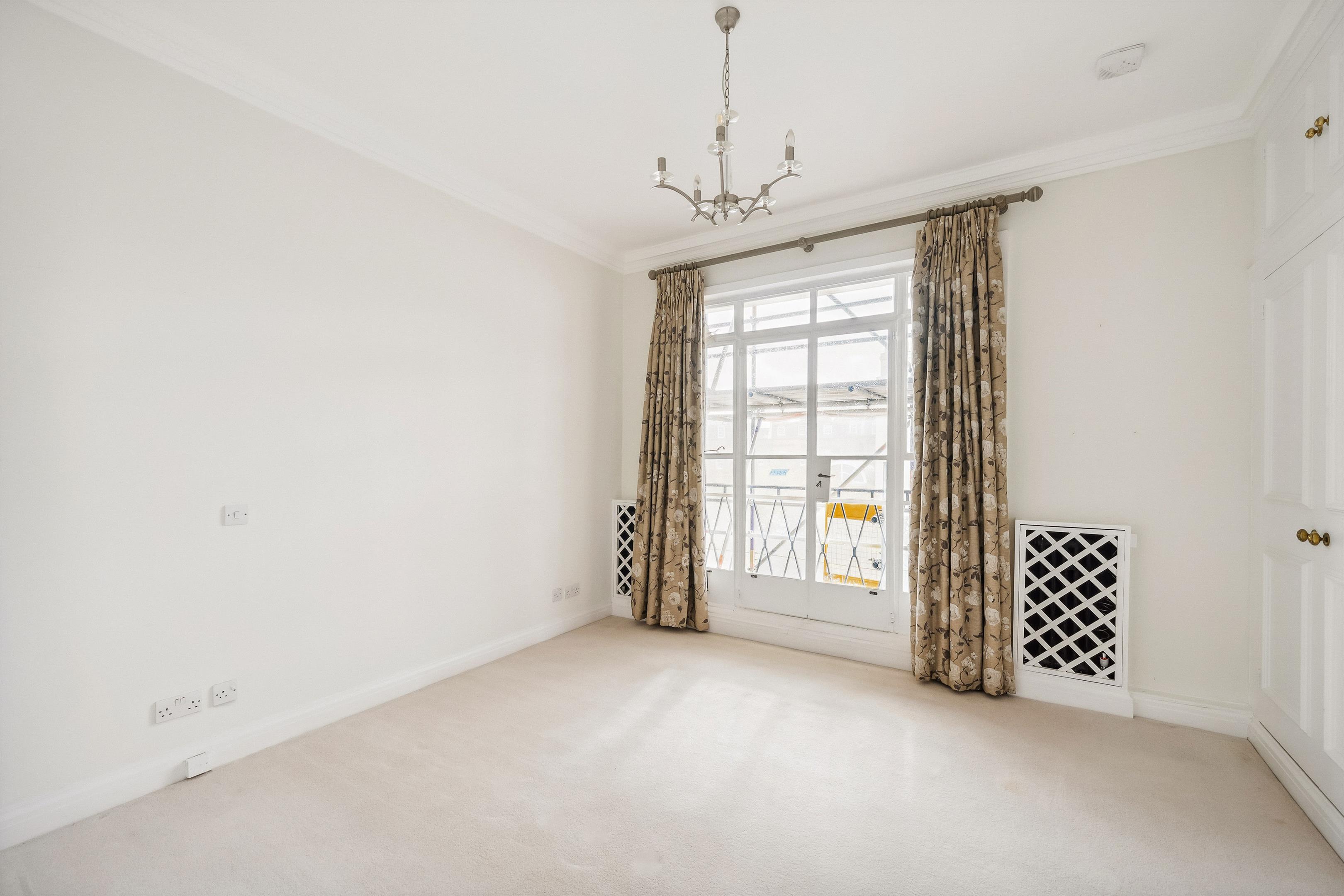Eaton Square, London, SW1W