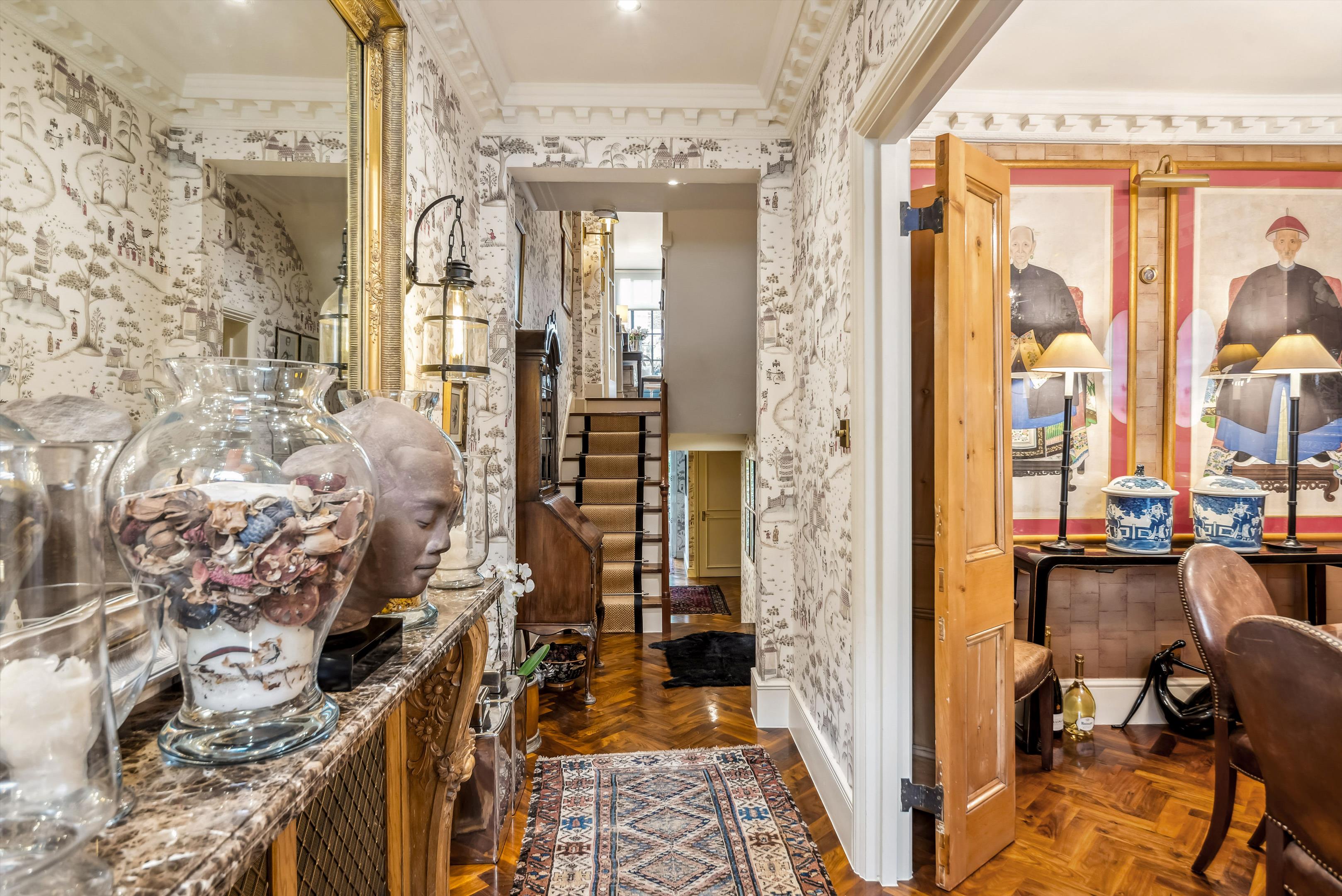 Eaton Terrace, London, SW1W