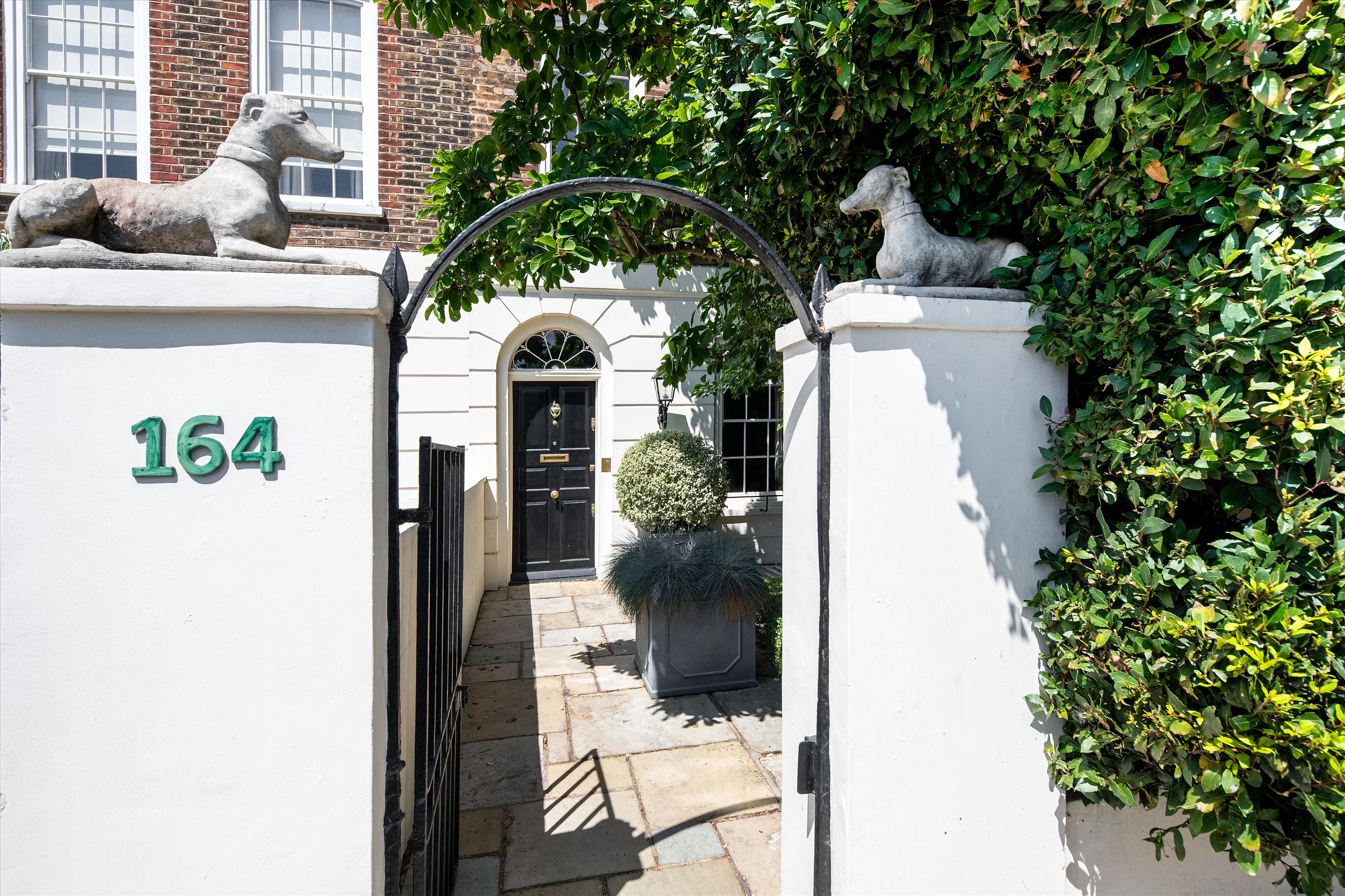 Mozart Terrace, Ebury Street, London SW1W