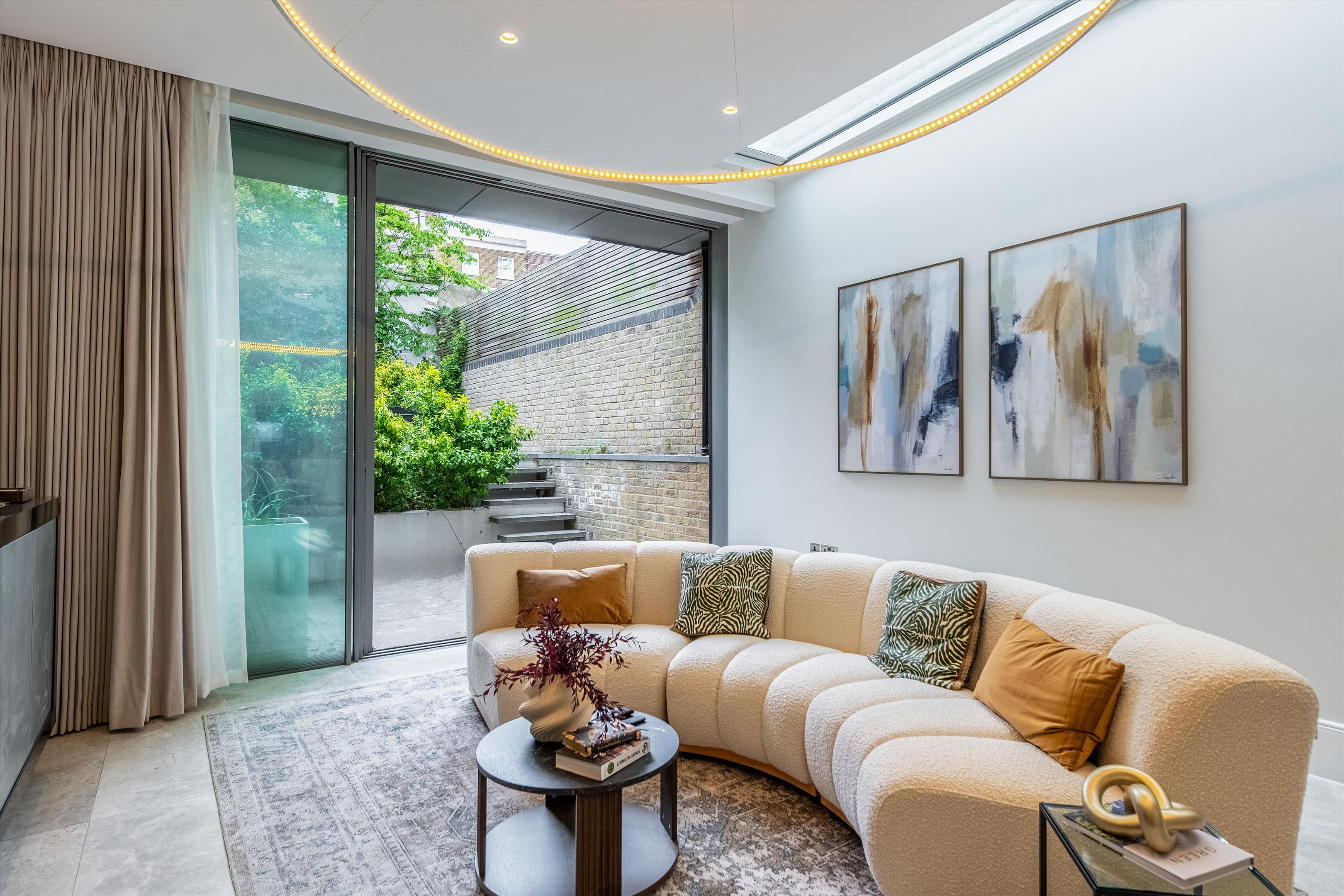 Eaton Terrace, Belgravia, London SW1W