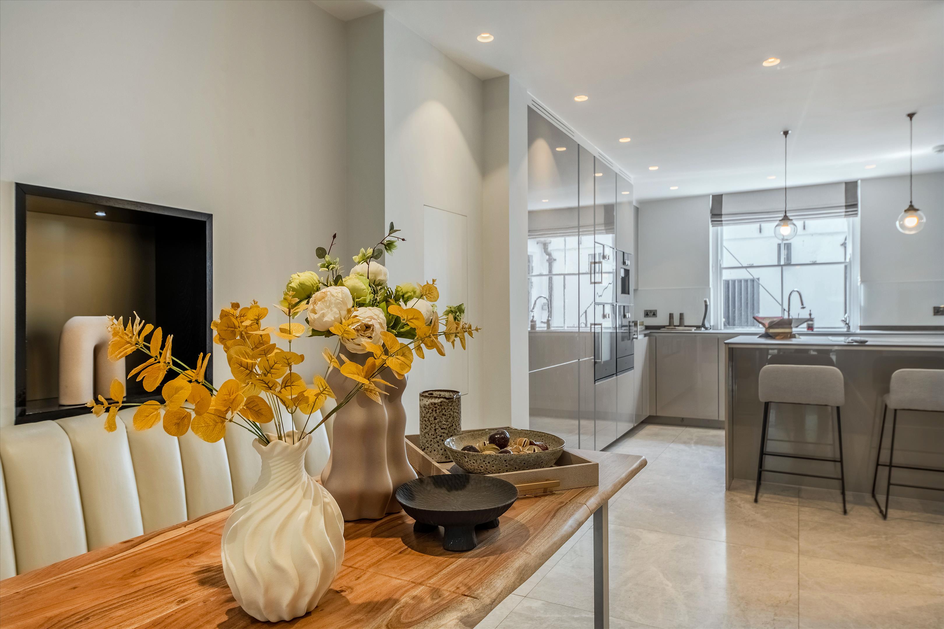 Eaton Terrace, Belgravia, London SW1W