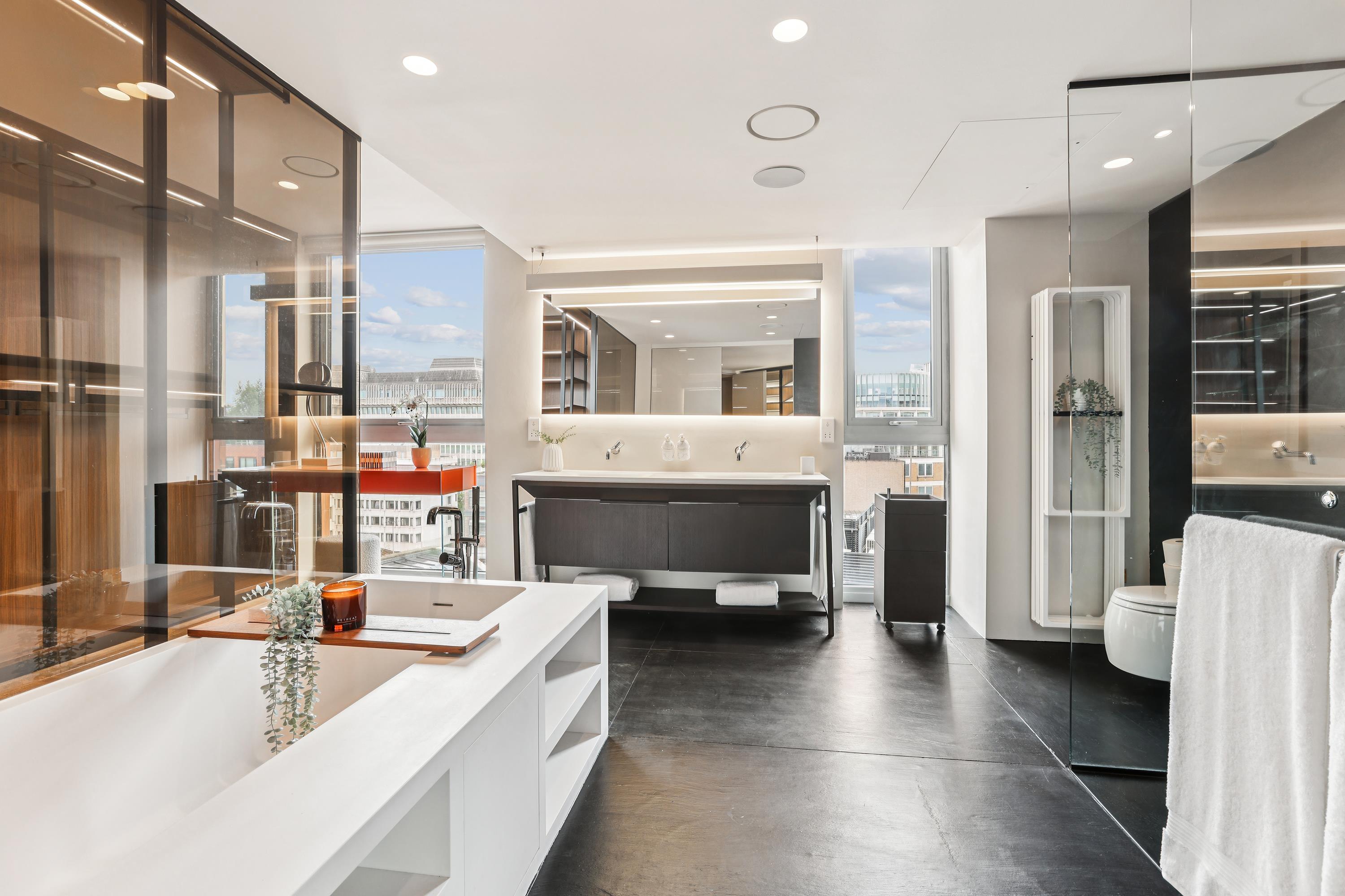 Penthouse, Wellington House, 70 Buckingham Gate, London SW1E
