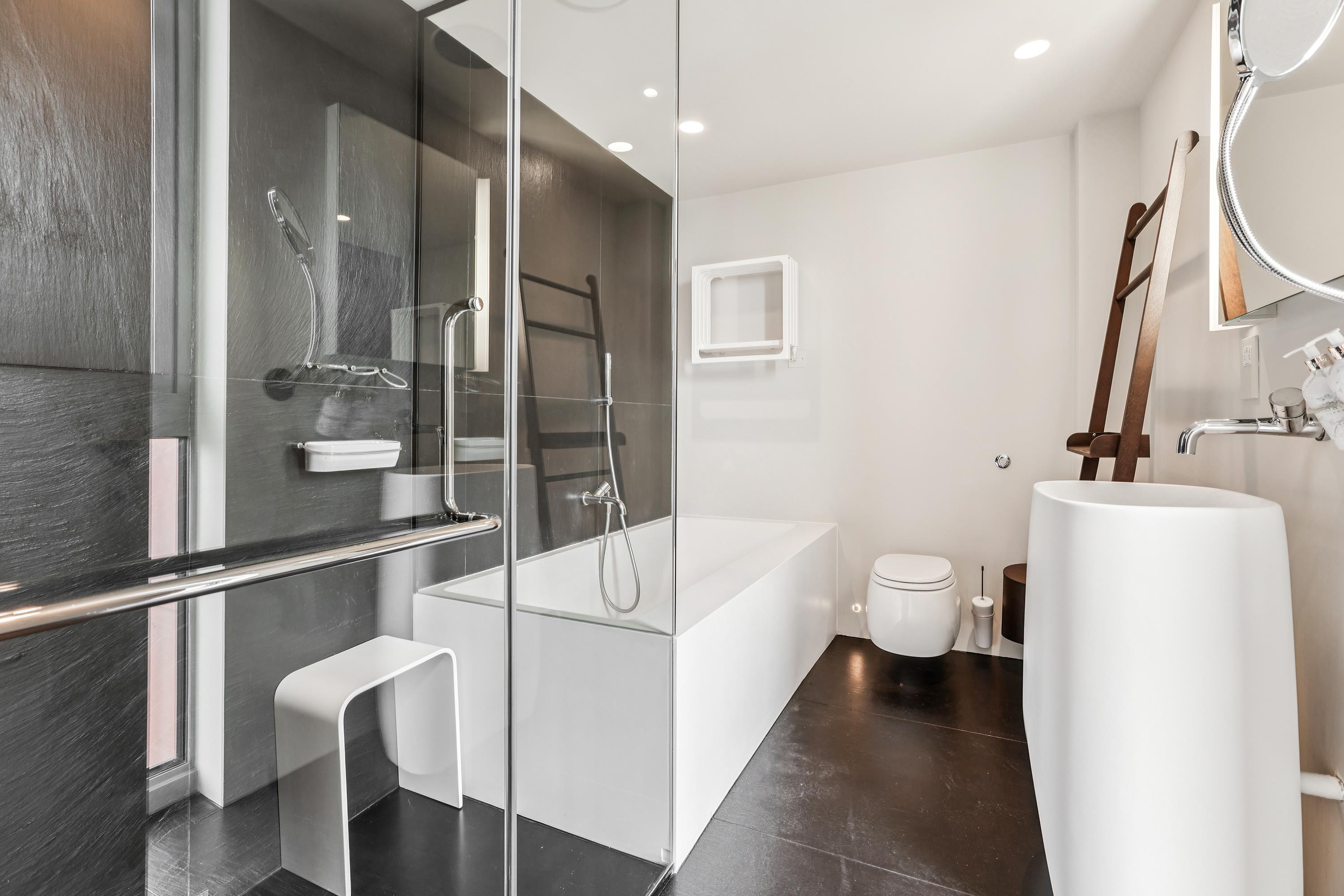 Penthouse, Wellington House, 70 Buckingham Gate, London SW1E