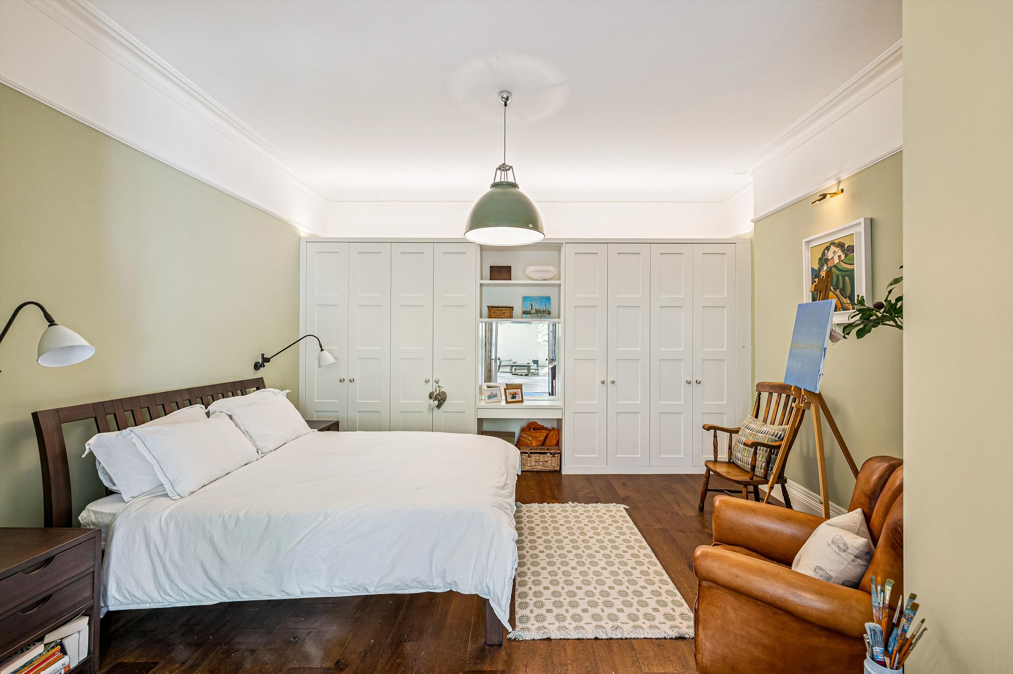 Warwick Square, London SW1V