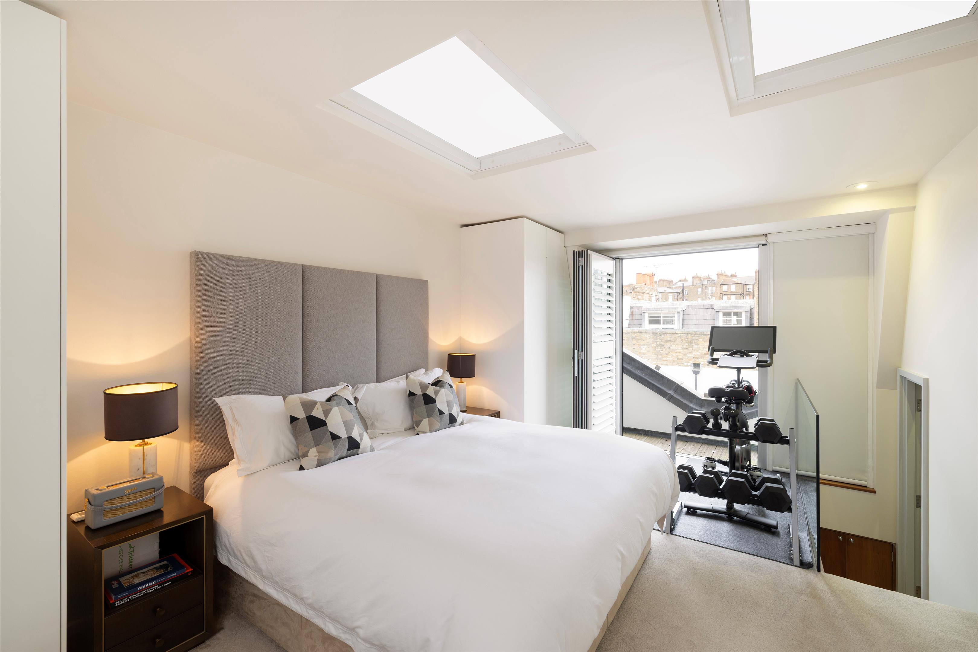 First Street, London SW3