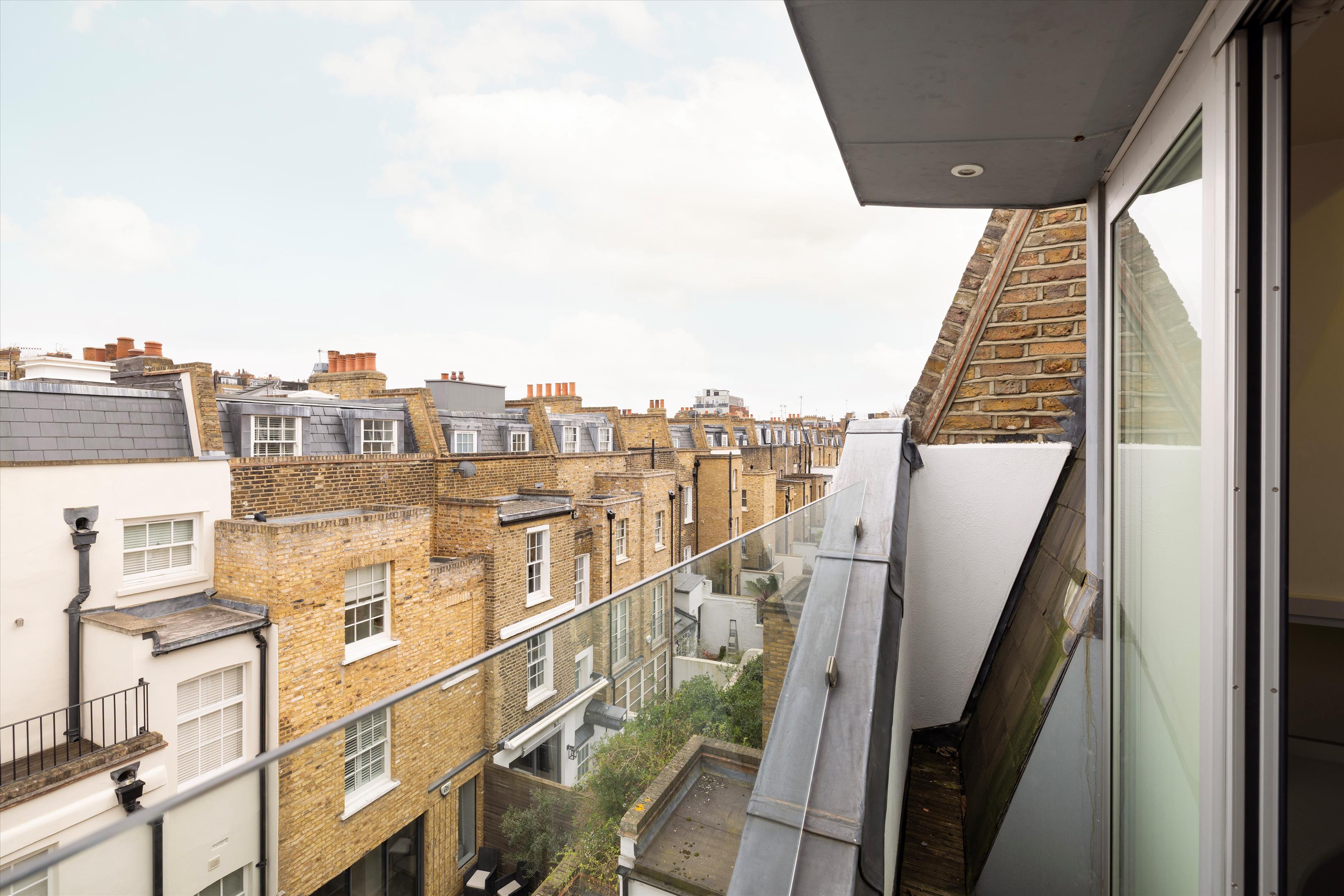 First Street, London SW3