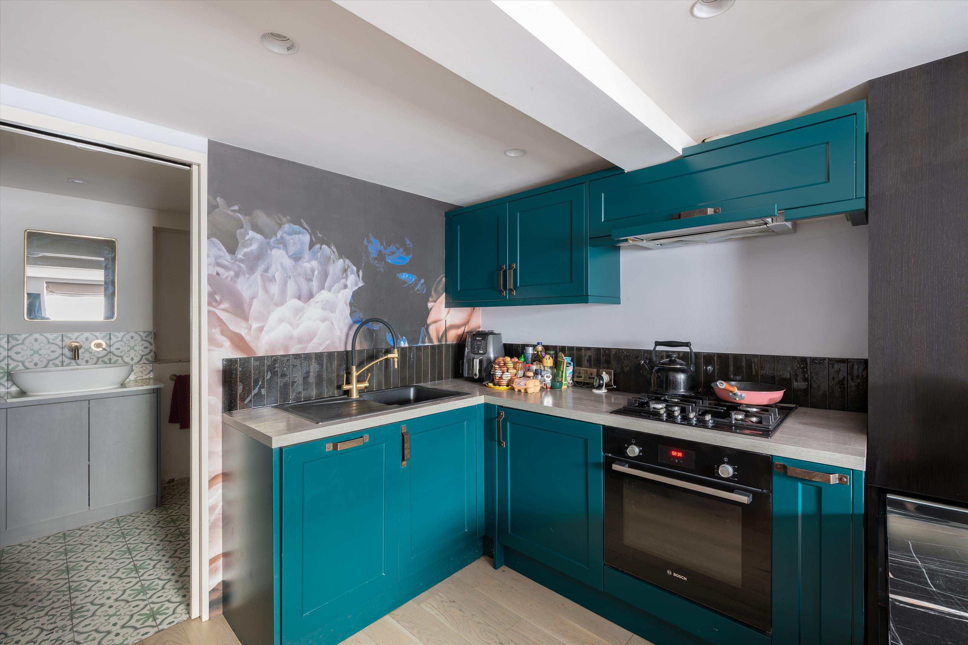 Modbury Gardens, London NW5