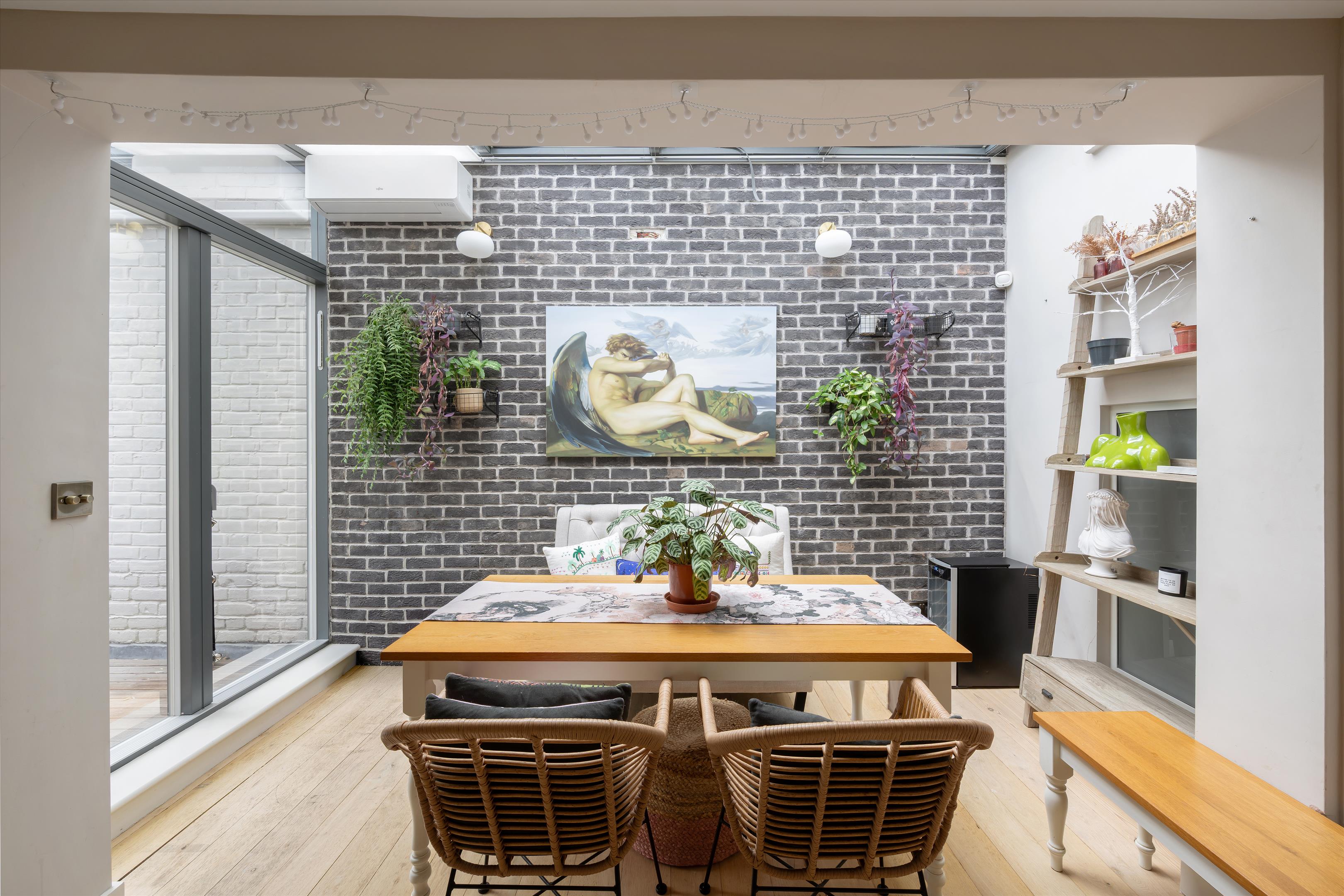 Modbury Gardens, London NW5