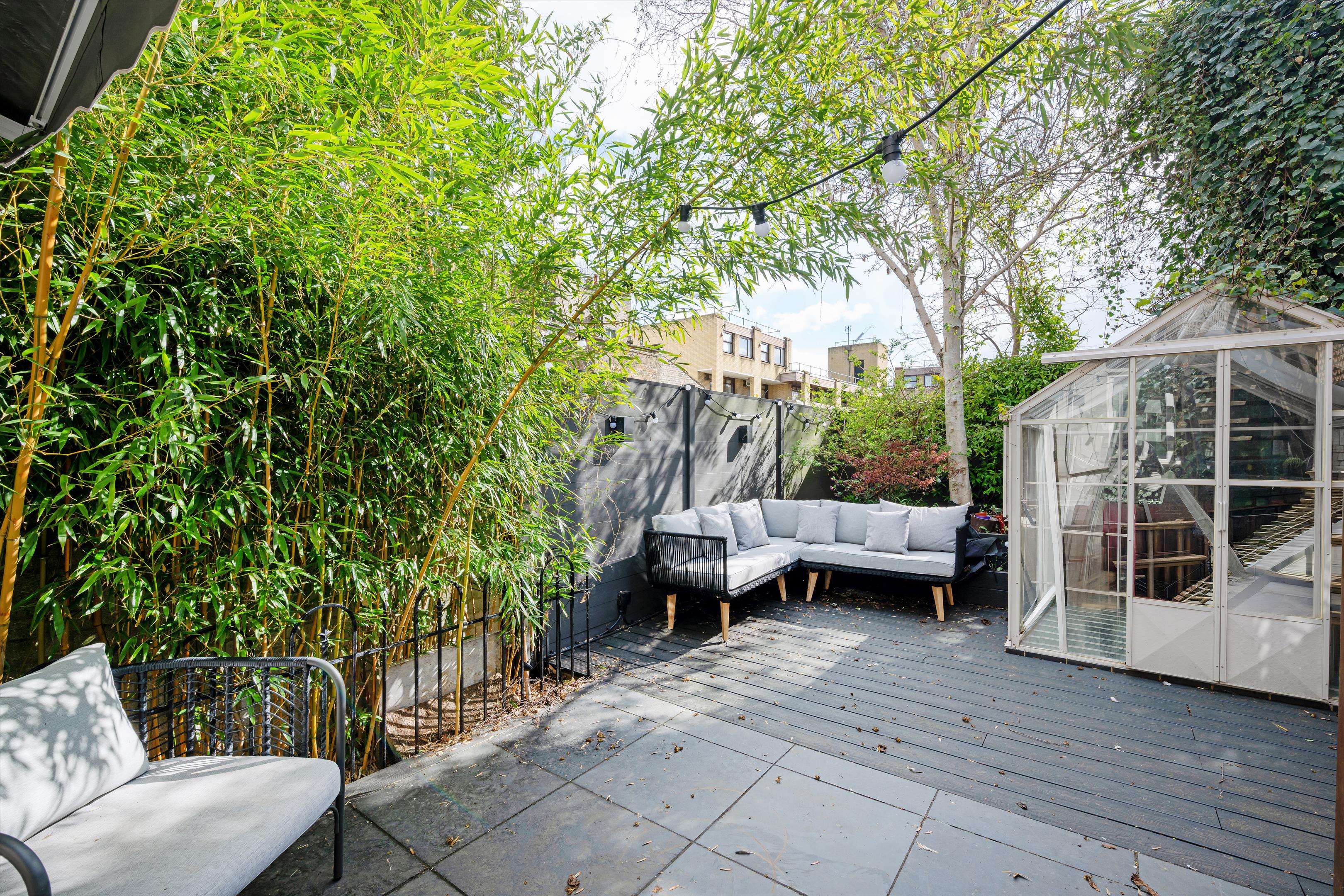 Modbury Gardens, London NW5