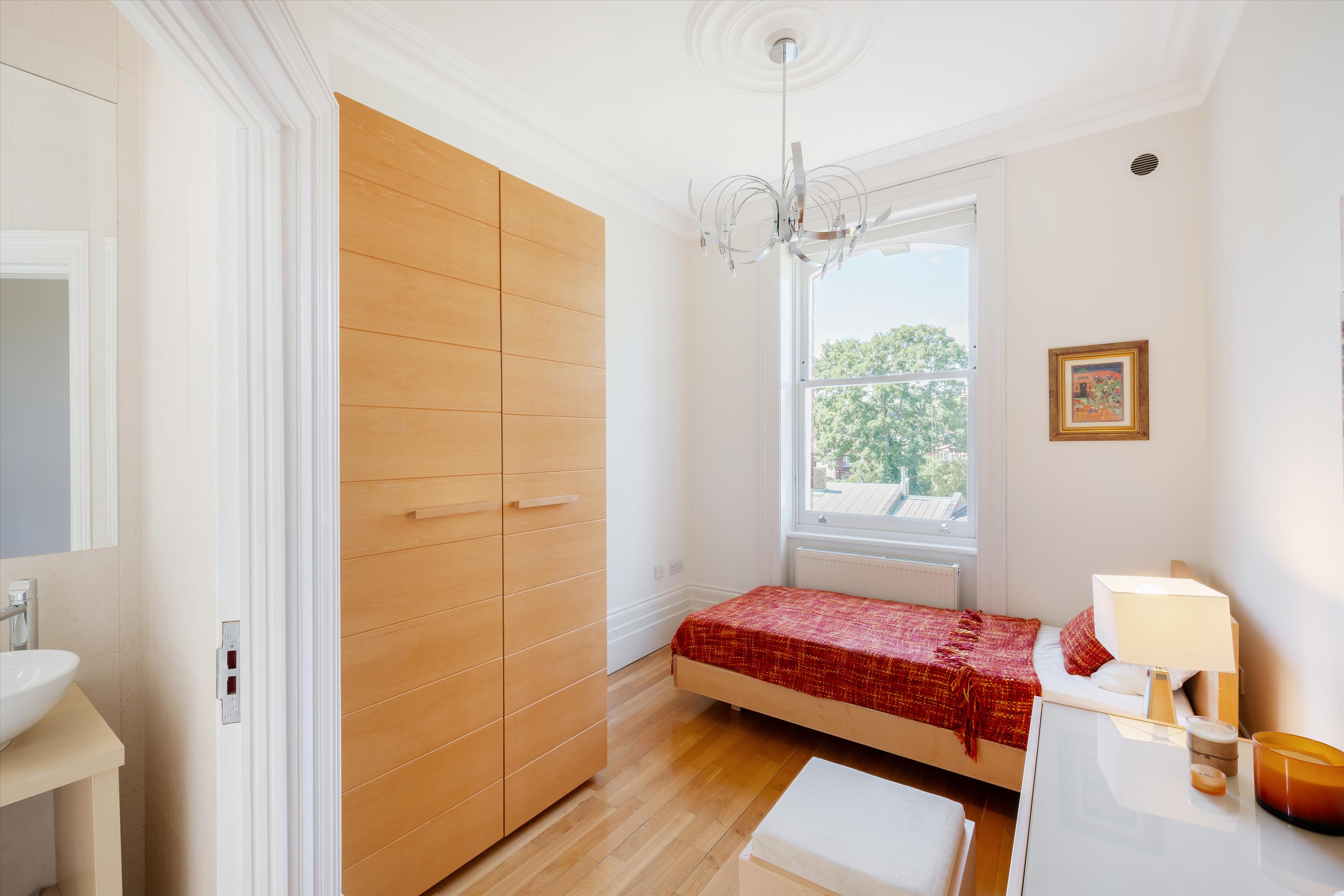 Belsize Avenue, London NW3