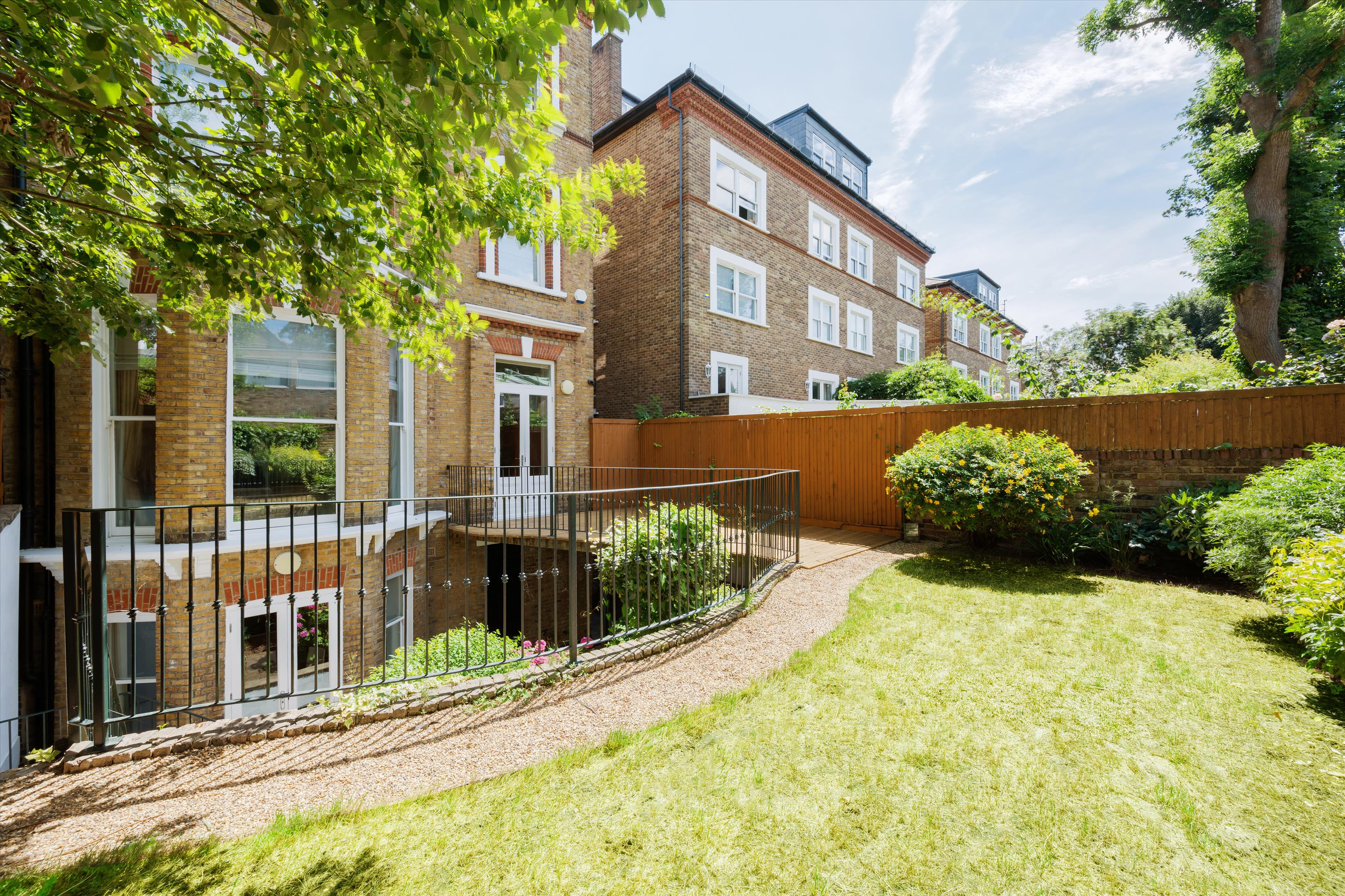 Belsize Avenue, London NW3