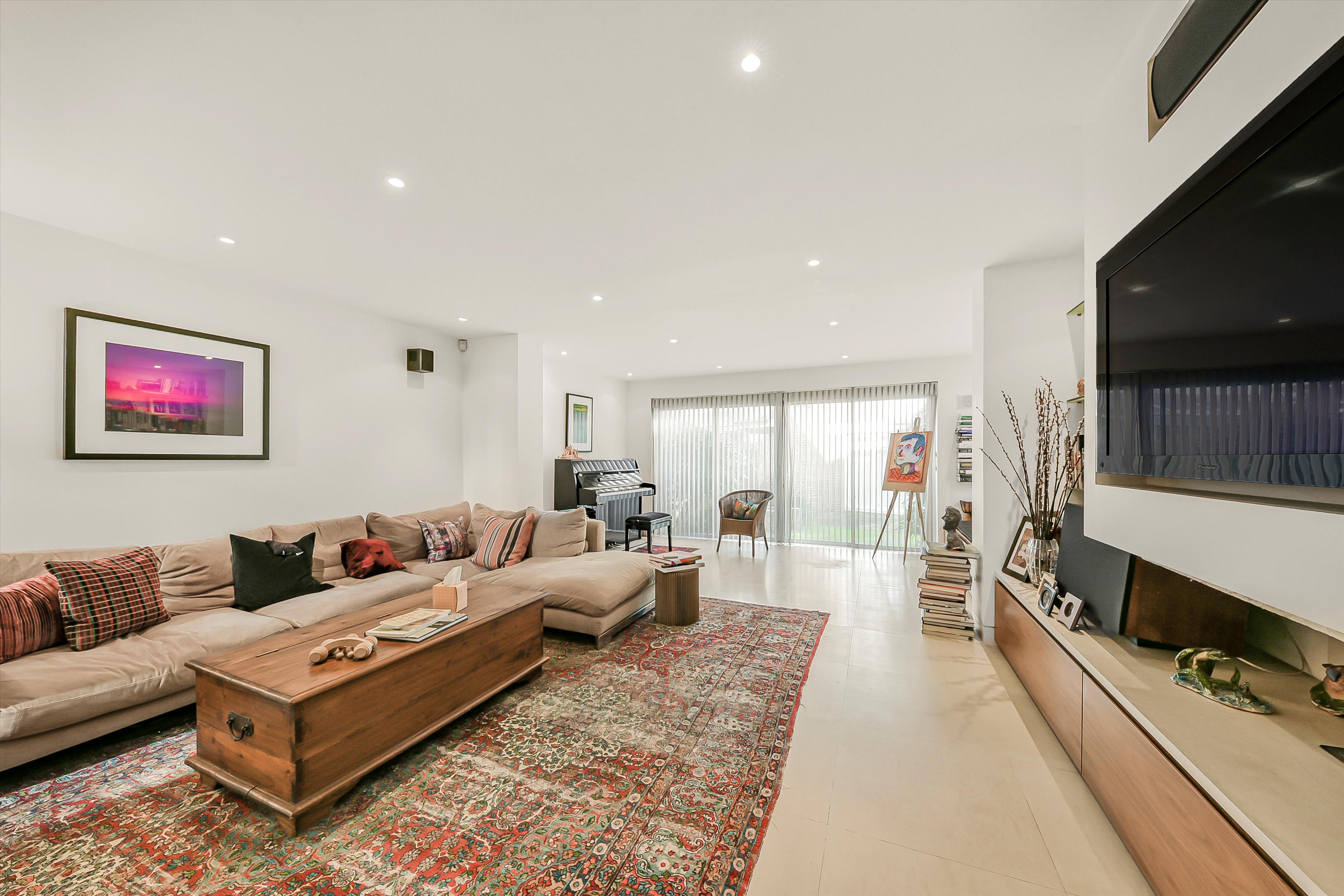 Meadowbank, London NW3