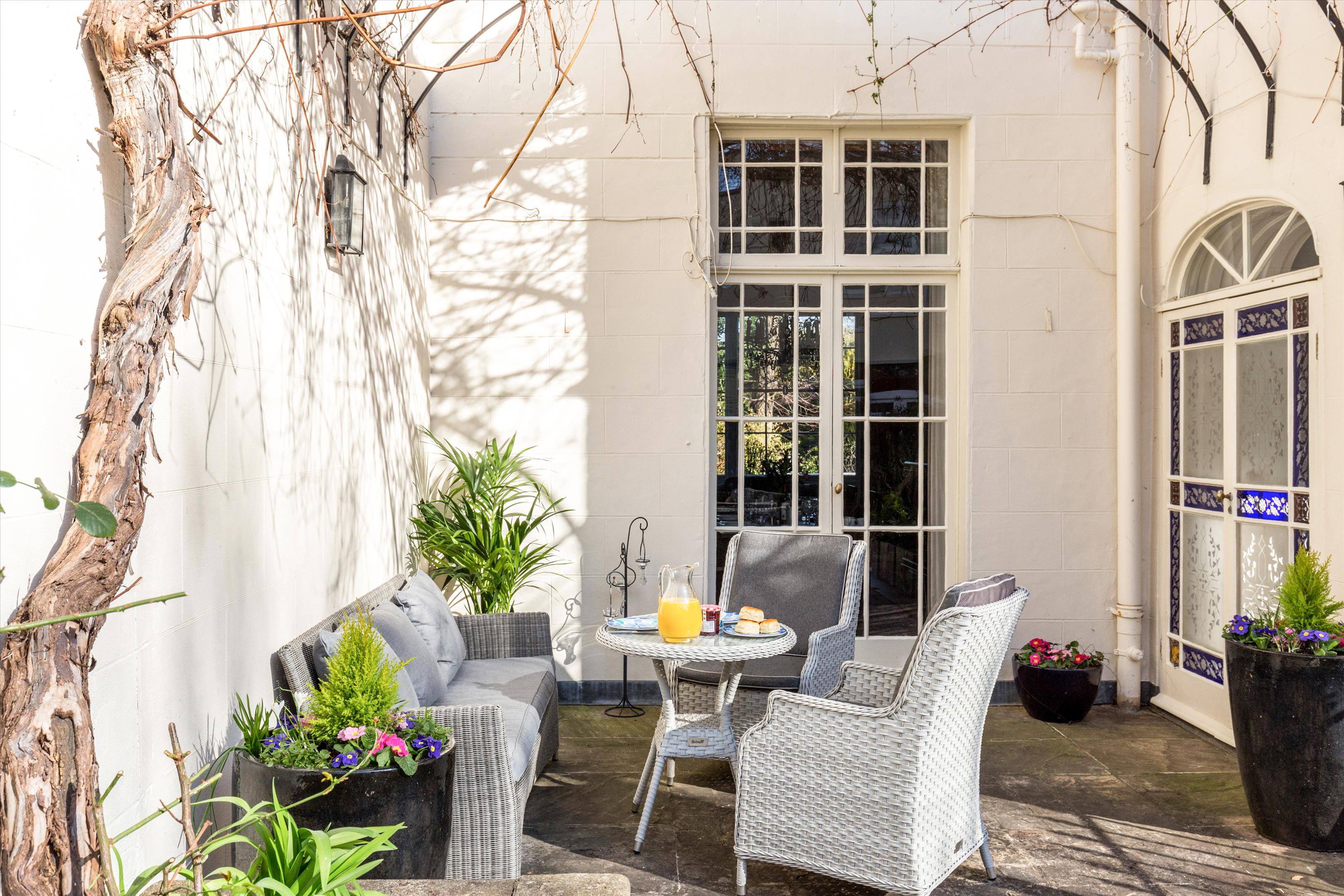 Pembroke Road, Clifton, Bristol BS8