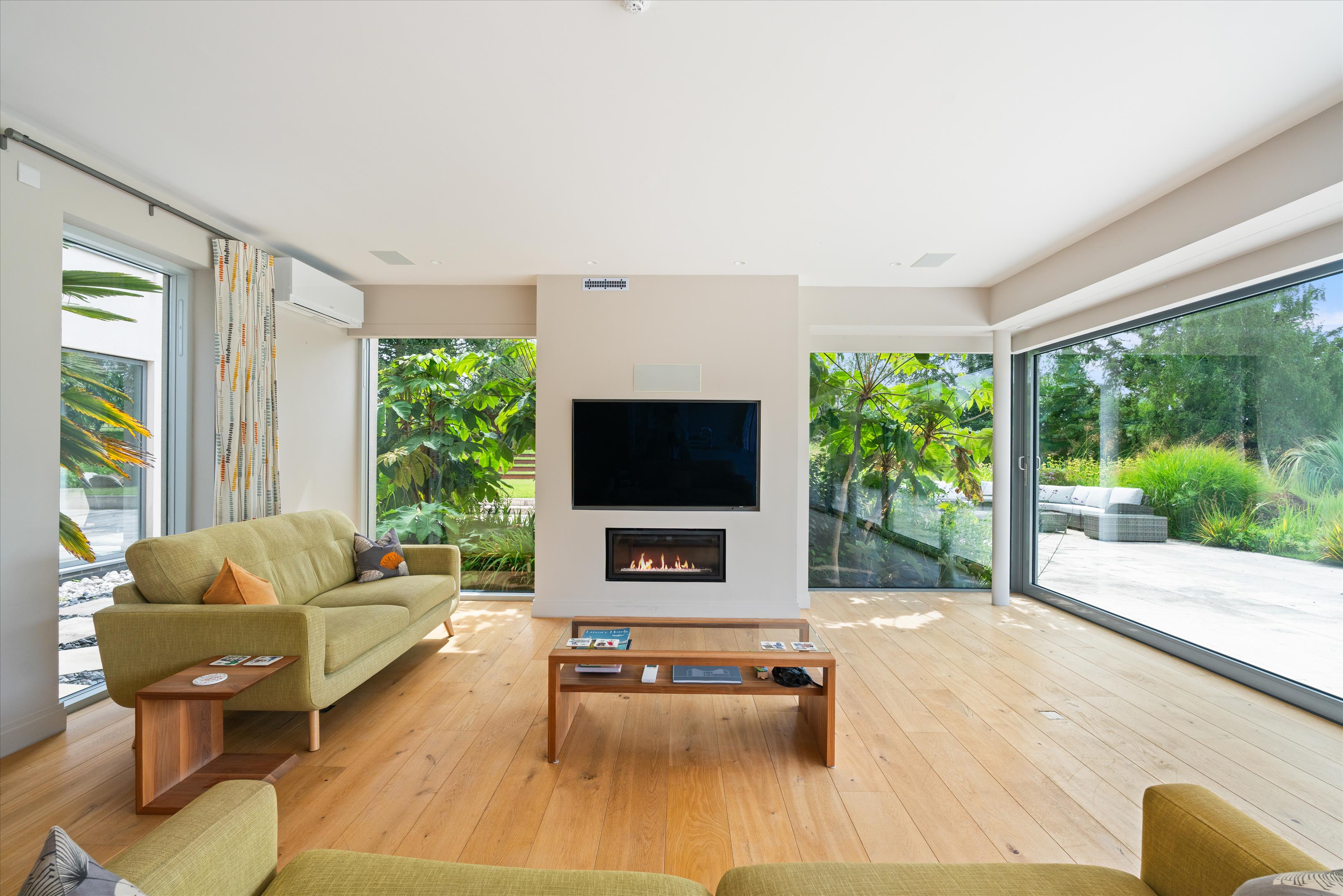 Stone-Edge Batch, Tickenham, Clevedon, Somerset BS21