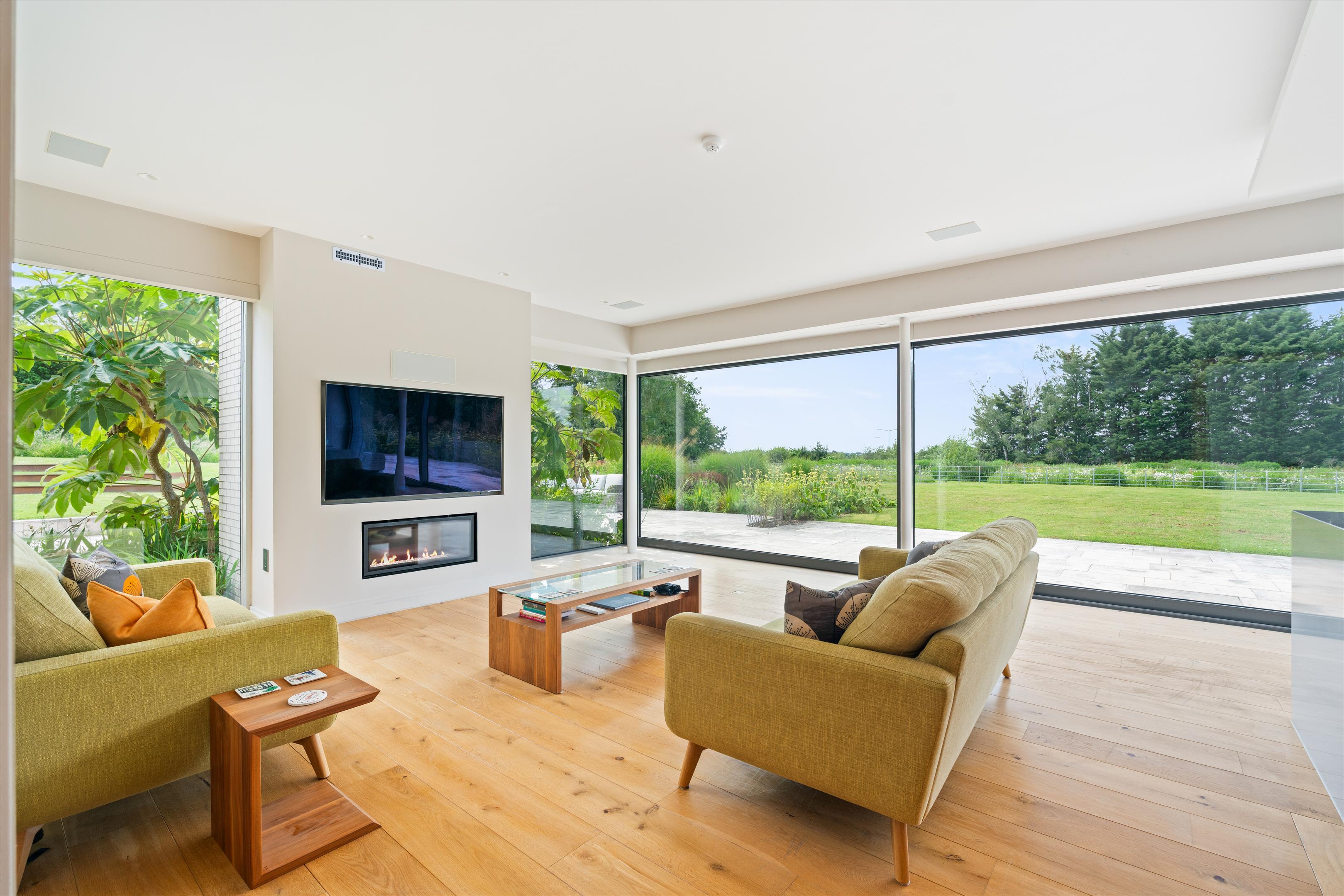 Stone-Edge Batch, Tickenham, Clevedon, Somerset BS21